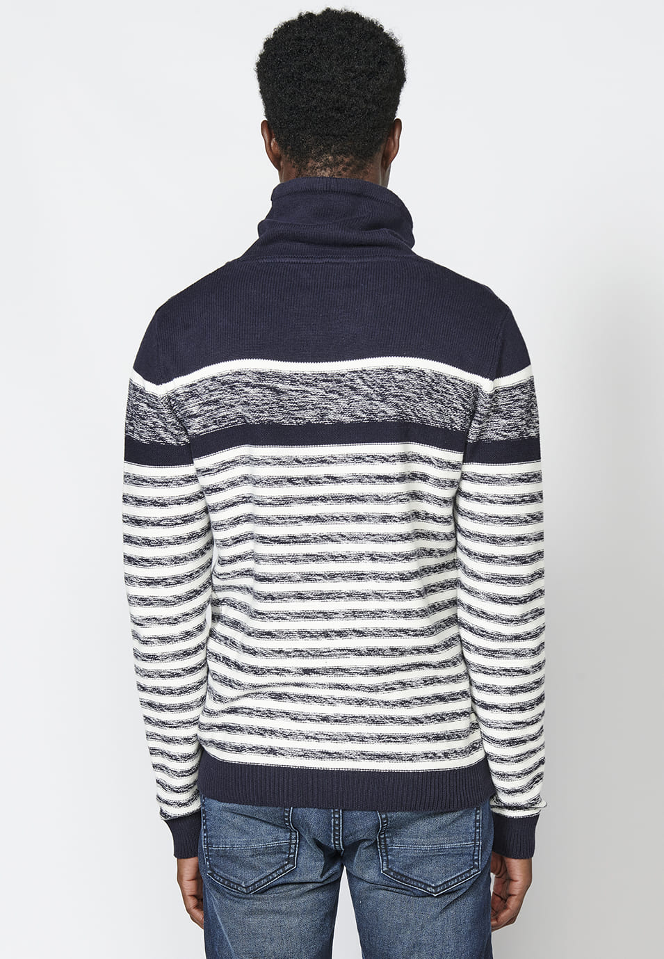 Jersey de punto con cuello alto ajustable con cordón para hombre