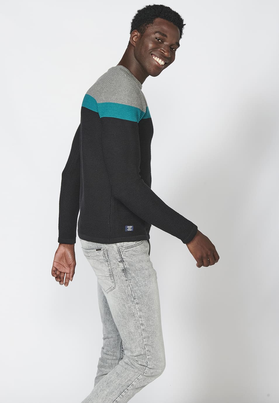 Jersey de punto con cuello redondo y estampado a franjas para hombre