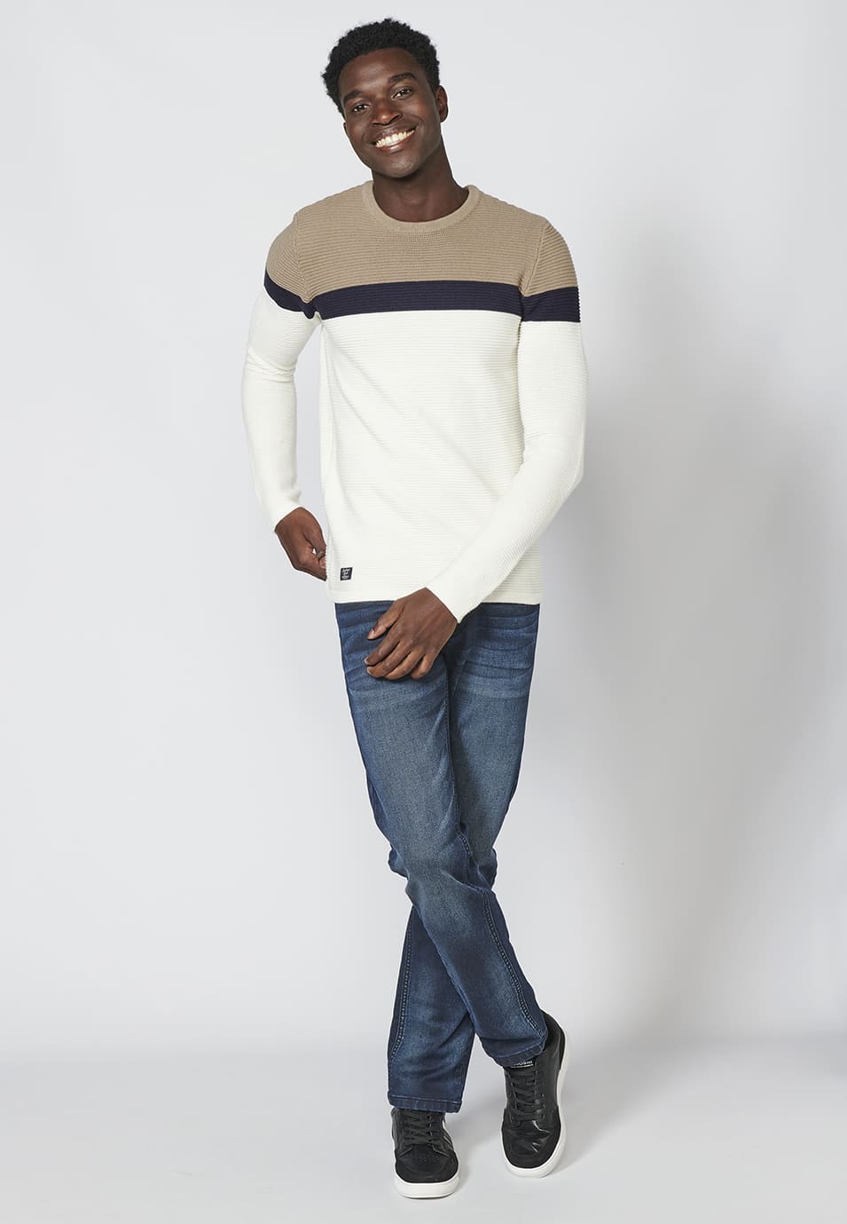 Jersey de punto con cuello redondo y estampado a franjas para hombre