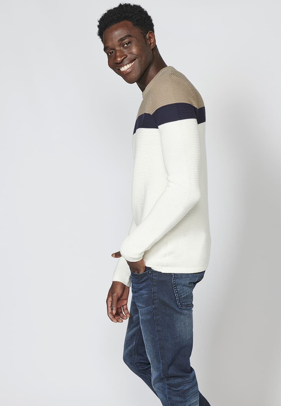 Jersey de punto con cuello redondo y estampado a franjas para hombre