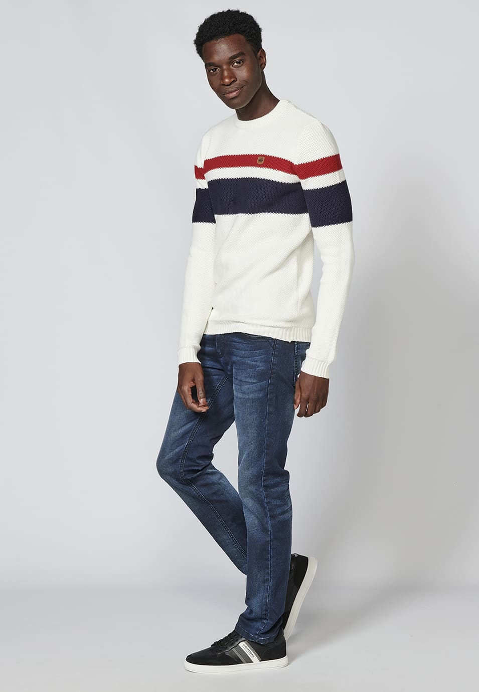 Jersey de punto con cuello redondo y estampado a rayas para hombre