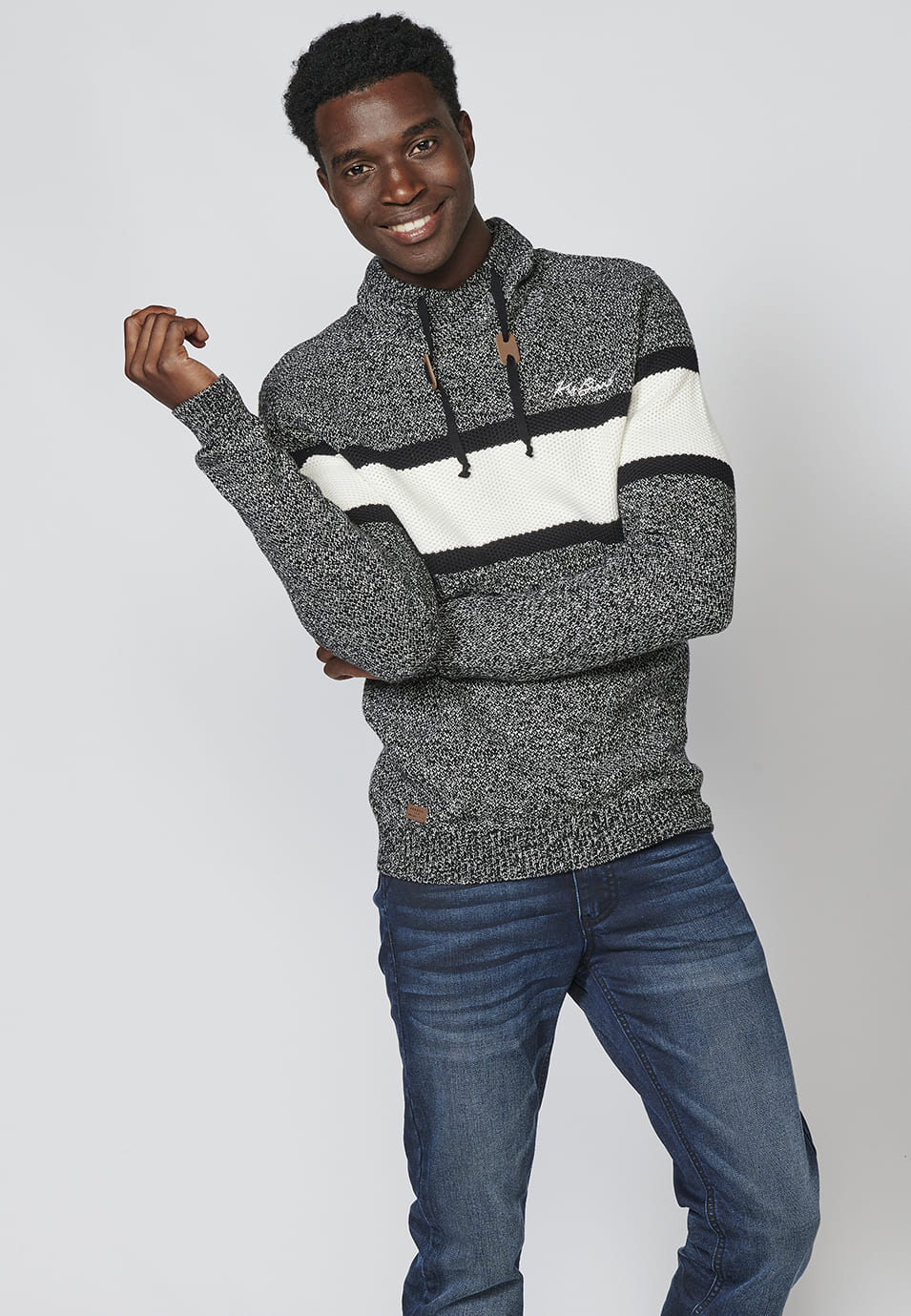 Jersey de punto manga larga con cuello ajustable con cordón para hombre