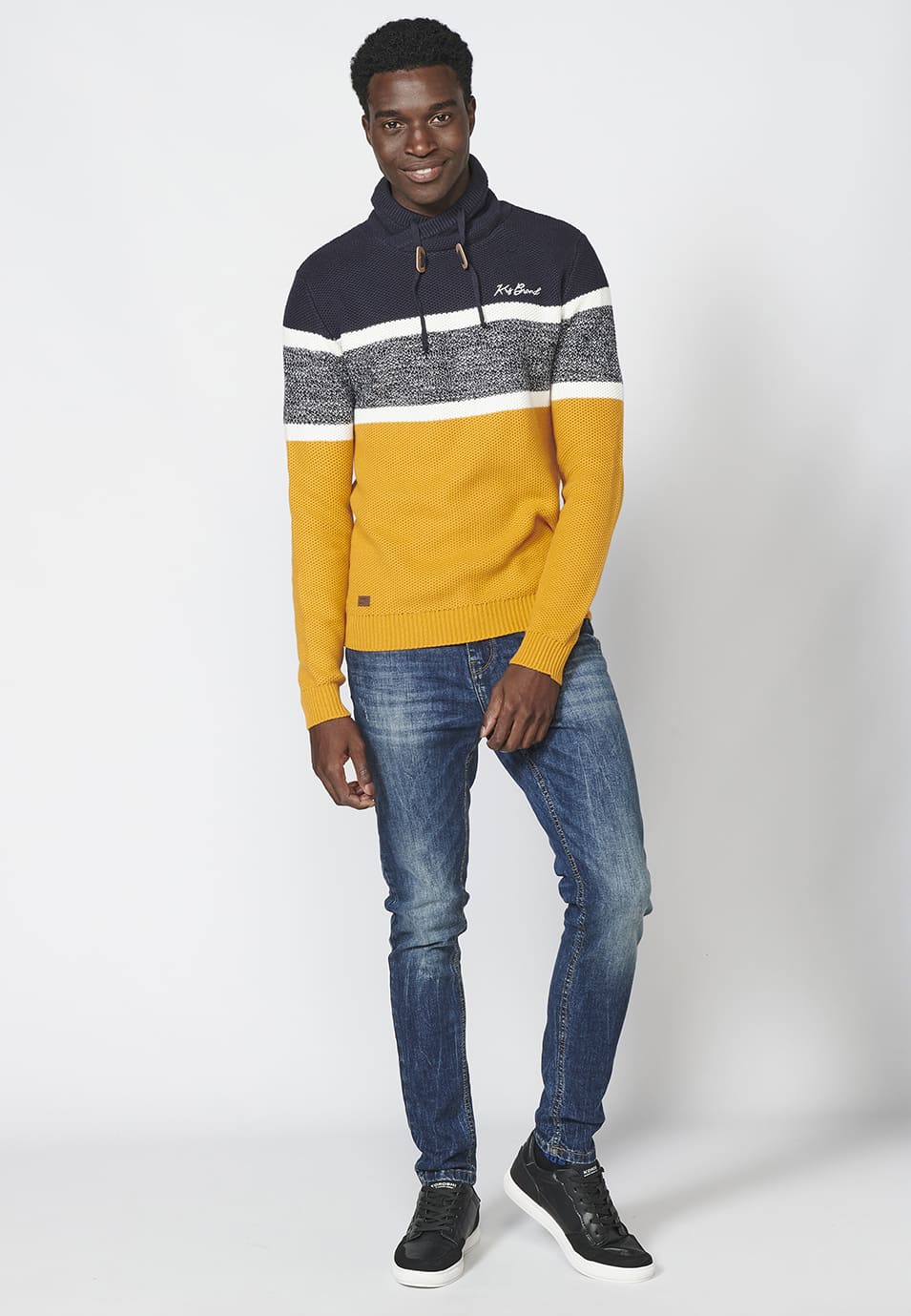 Jersey de punto manga larga con cuello ajustable con cordón para hombre