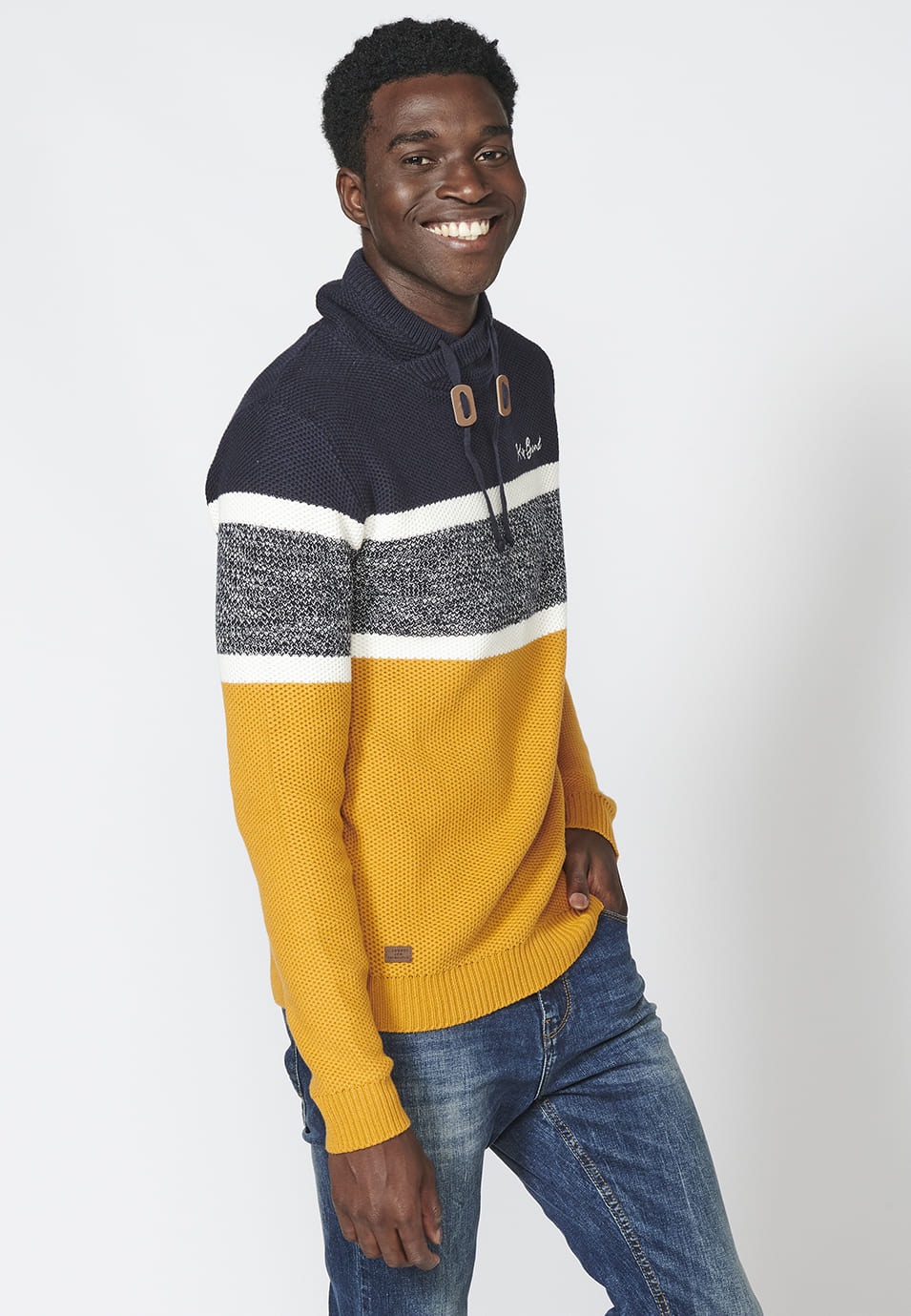 Jersey de punto manga larga con cuello ajustable con cordón para hombre