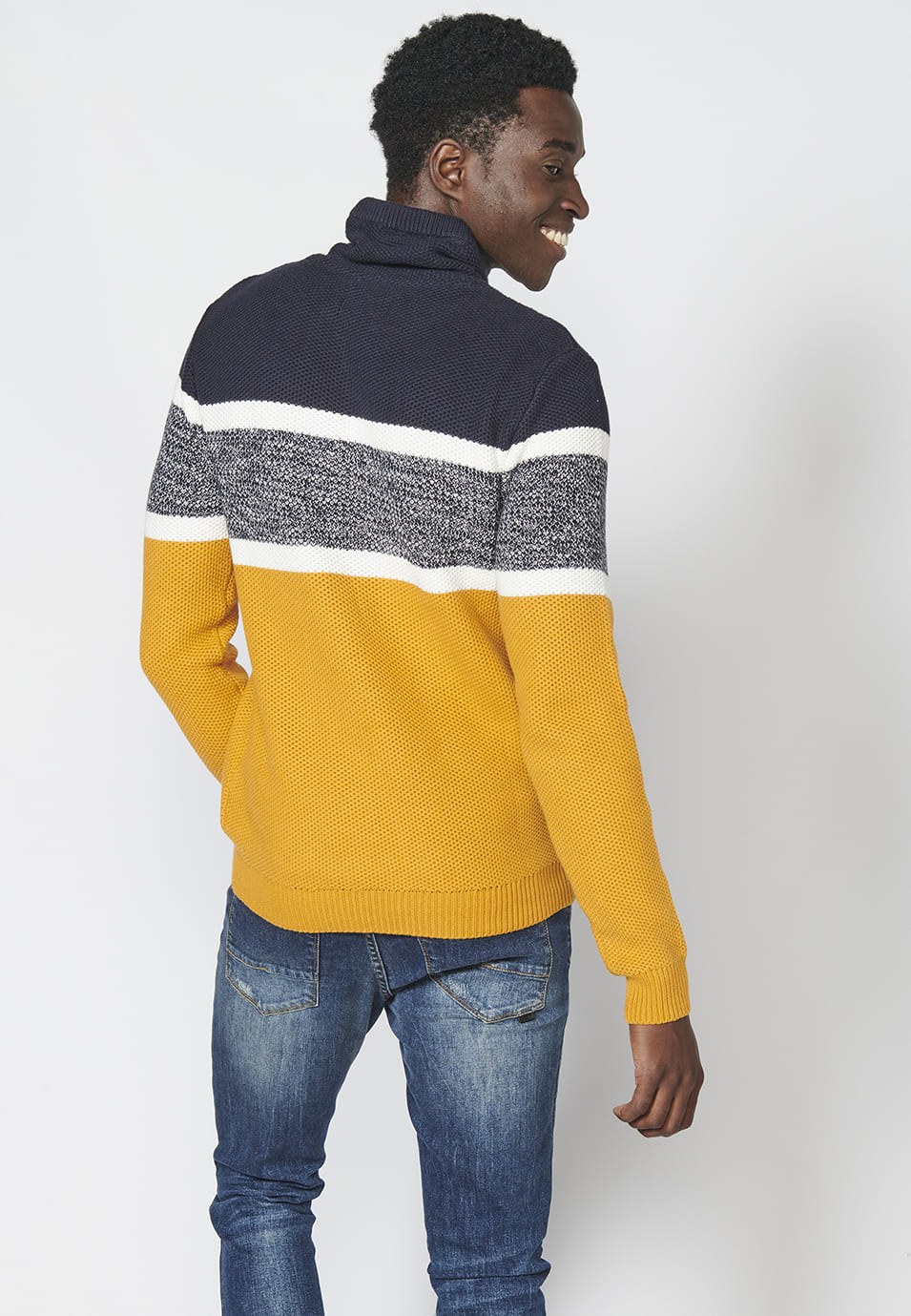 Jersey de punto manga larga con cuello ajustable con cordón para hombre
