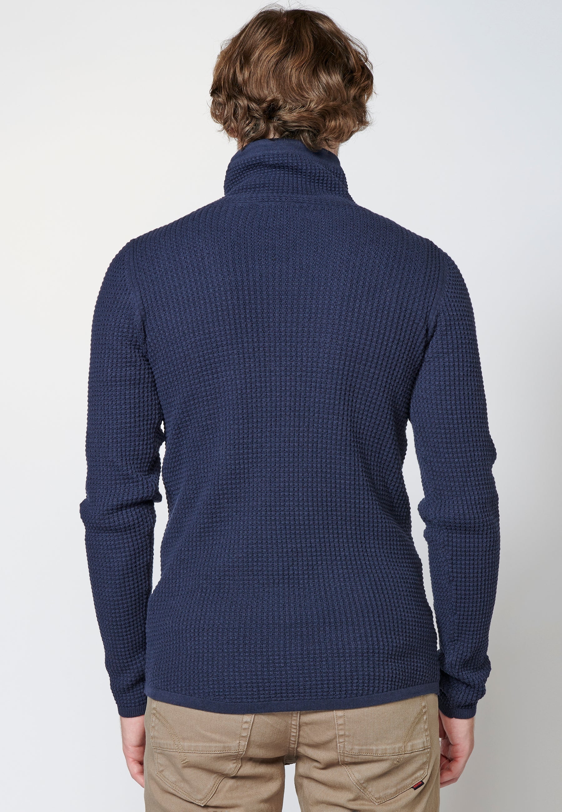 Jersey de algodón de manga larga con cuello alto para hombre