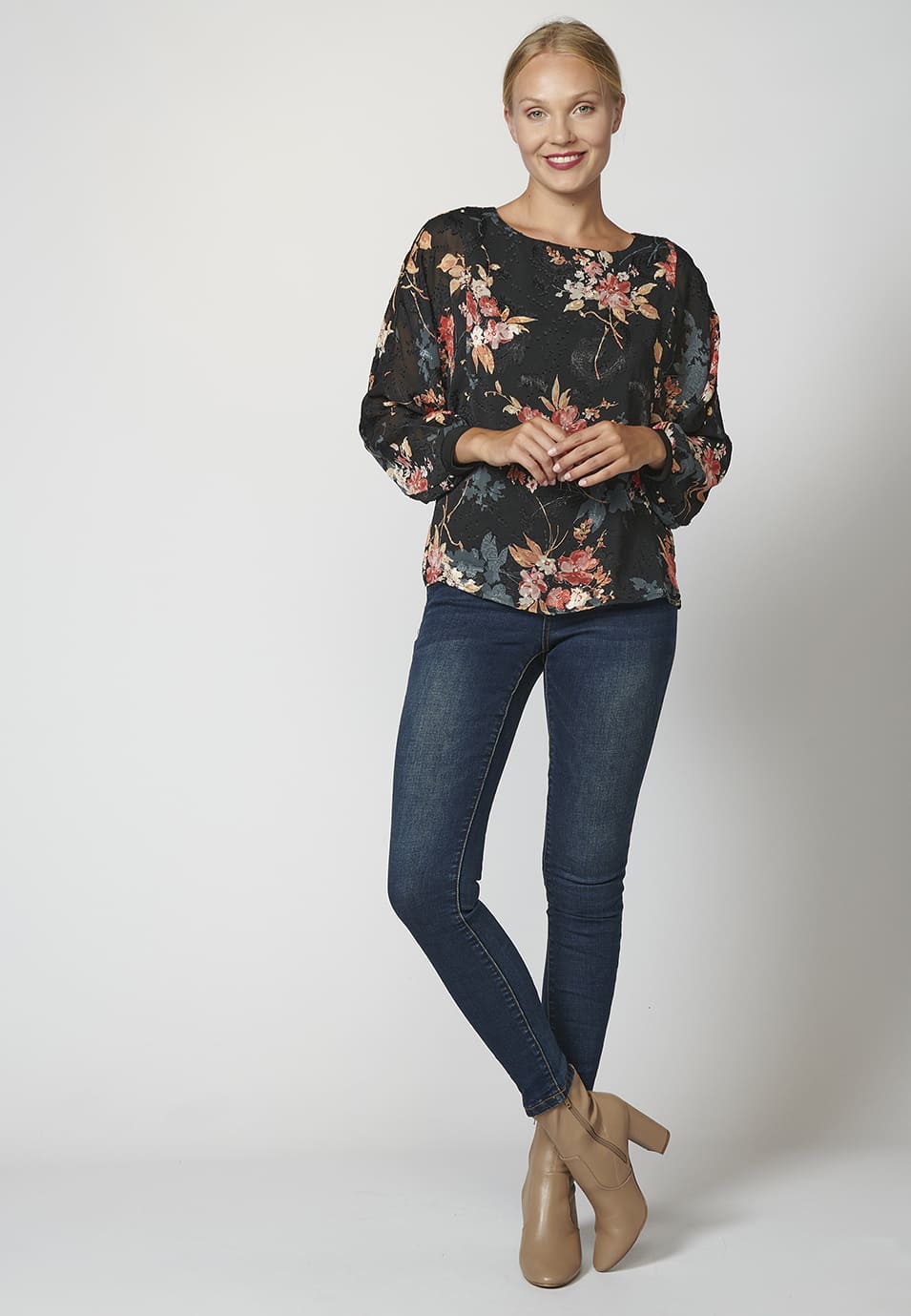 Blusa fluida de manga larga para mujer con estampado floral