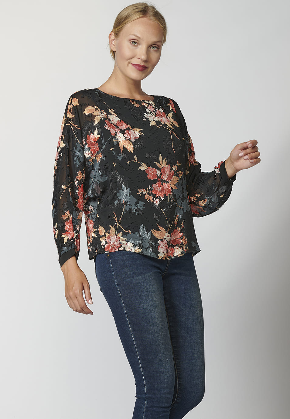 Blusa fluida de manga larga para mujer con estampado floral