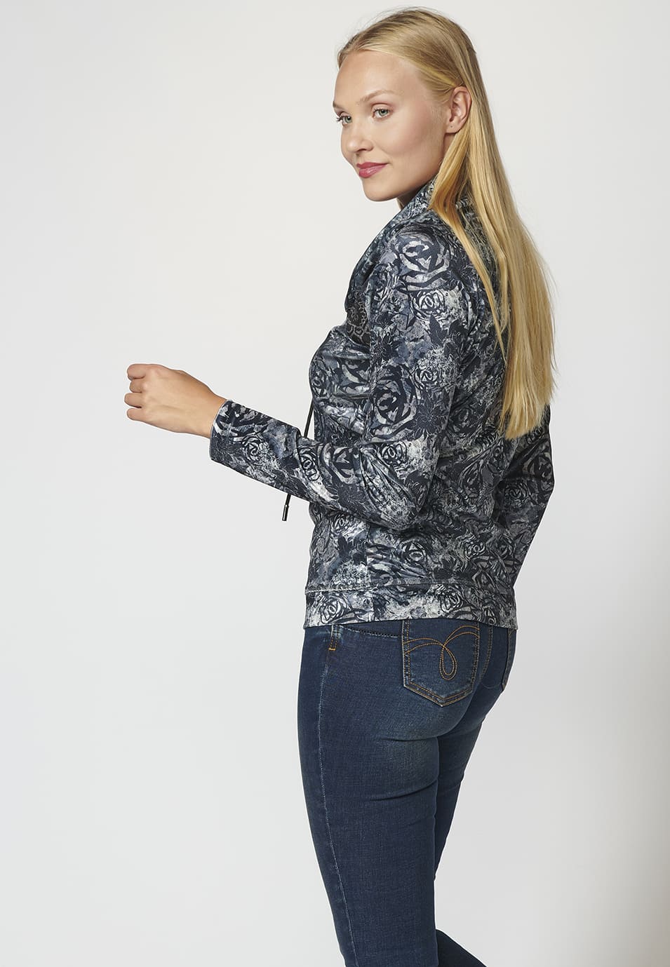 Camiseta manga larga de corte recto y cuello alto estampado floral para mujer