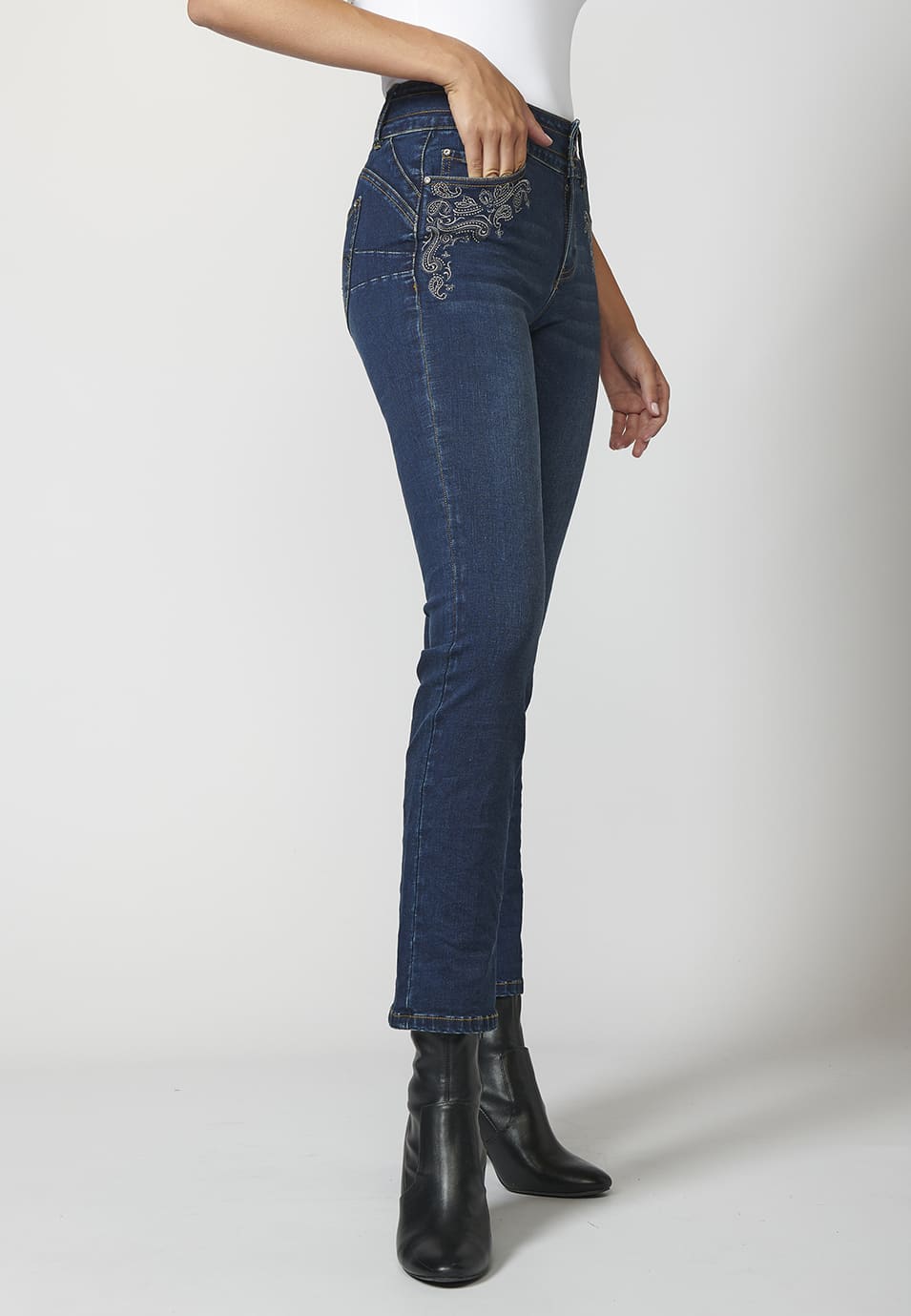 Pantalones slim jeans denim elásticos efecto push up para mujer