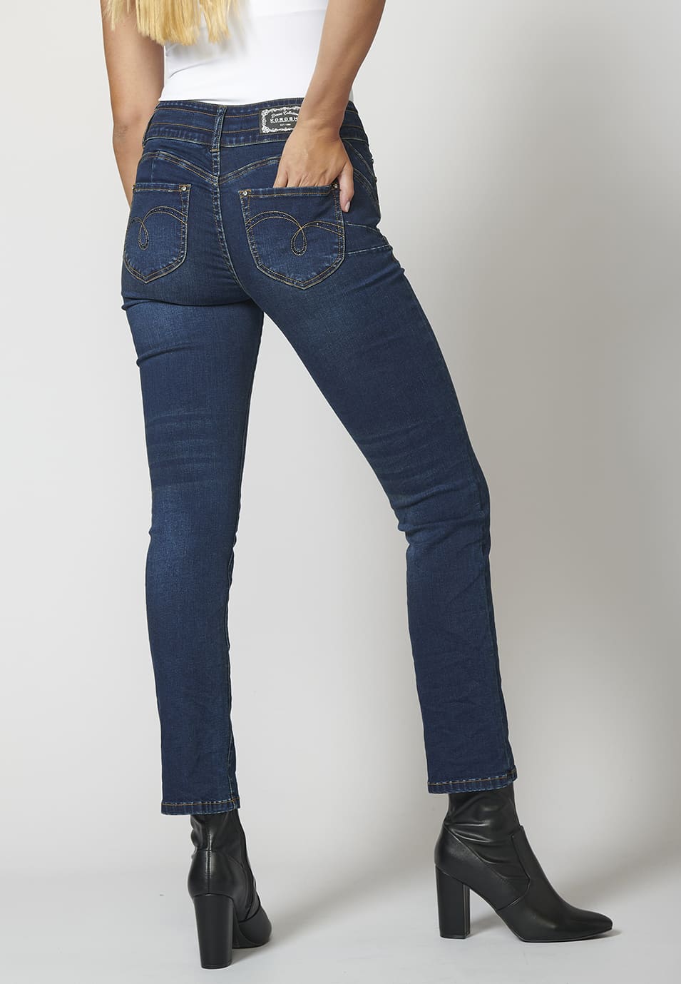 Pantalones slim jeans denim elásticos efecto push up para mujer