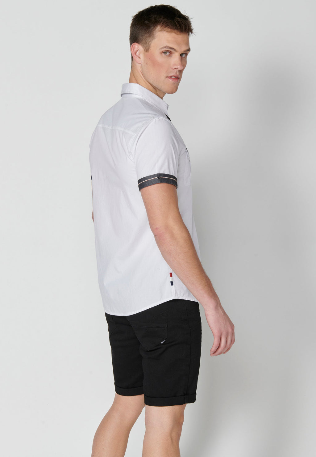 Camisa Hombre Manga Corta Algodón Bolsillos Solapa – Koroshi 2311CC01