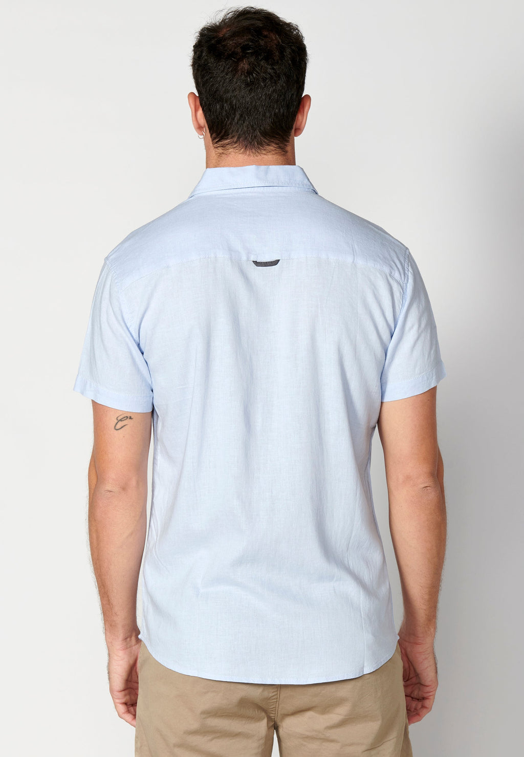 Camisa Hombre Manga Corta Lino Viscosa con Vuelta en Manga – Koroshi 2311CC08