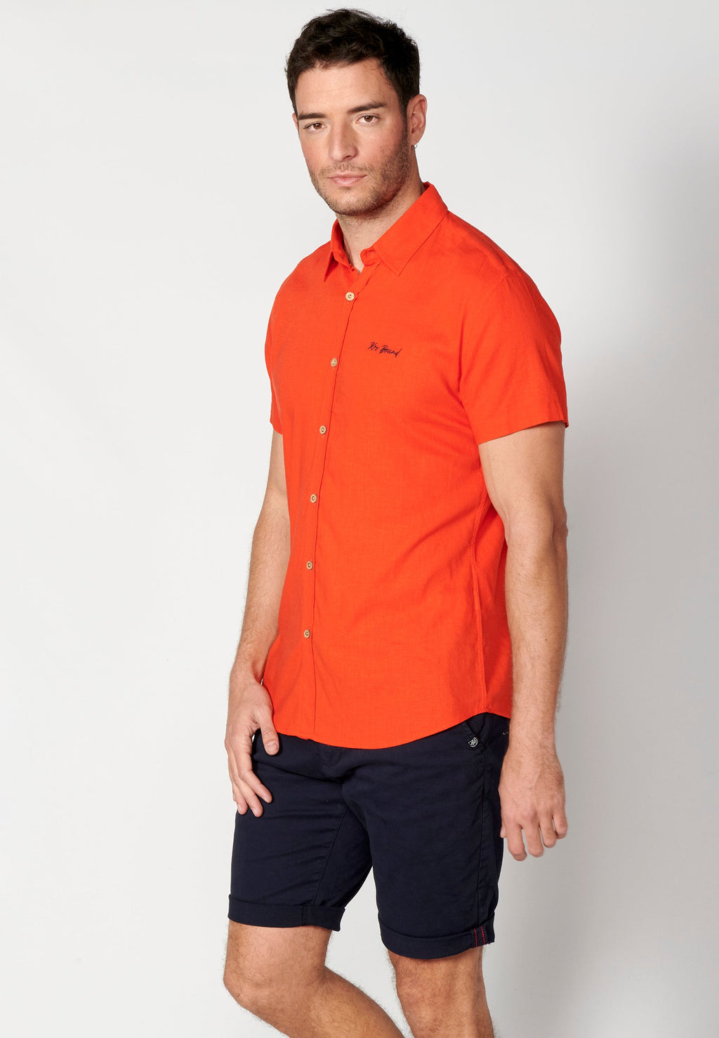 Camisa Hombre Manga Corta Lino Viscosa con Vuelta en Manga – Koroshi 2311CC08