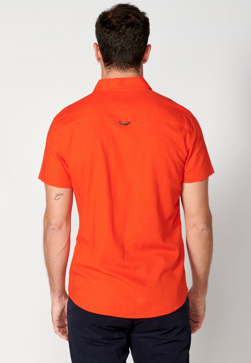 Camisa Hombre Manga Corta Lino Viscosa con Vuelta en Manga – Koroshi 2311CC08