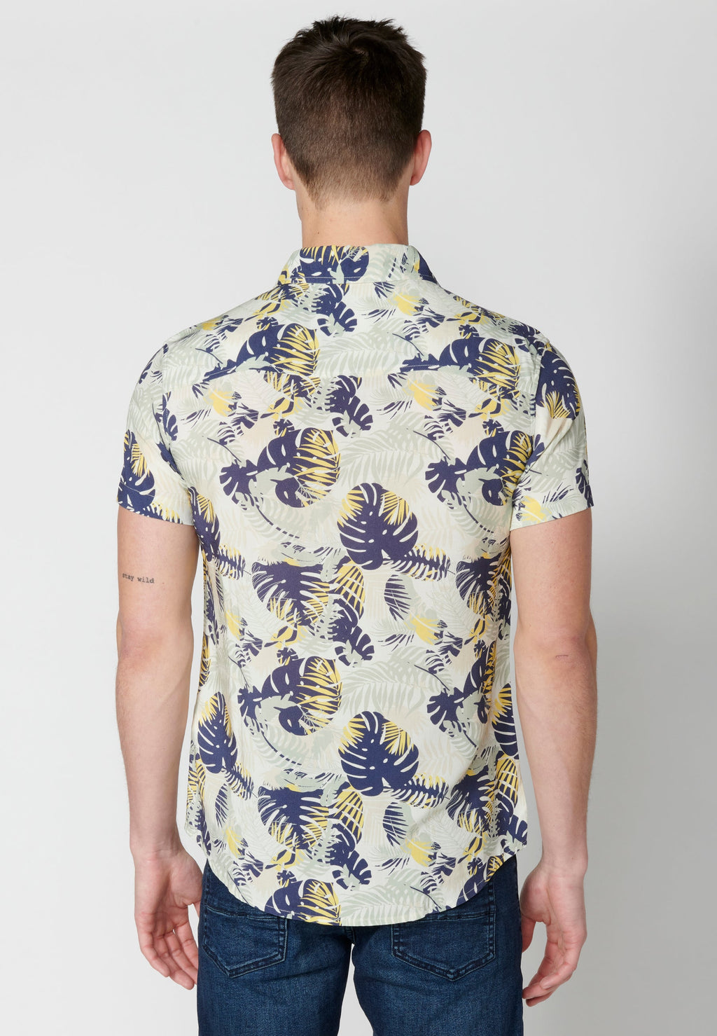 Camisa Hombre Manga Corta Estampado Degradado Viscosa – Koroshi 2311CC36