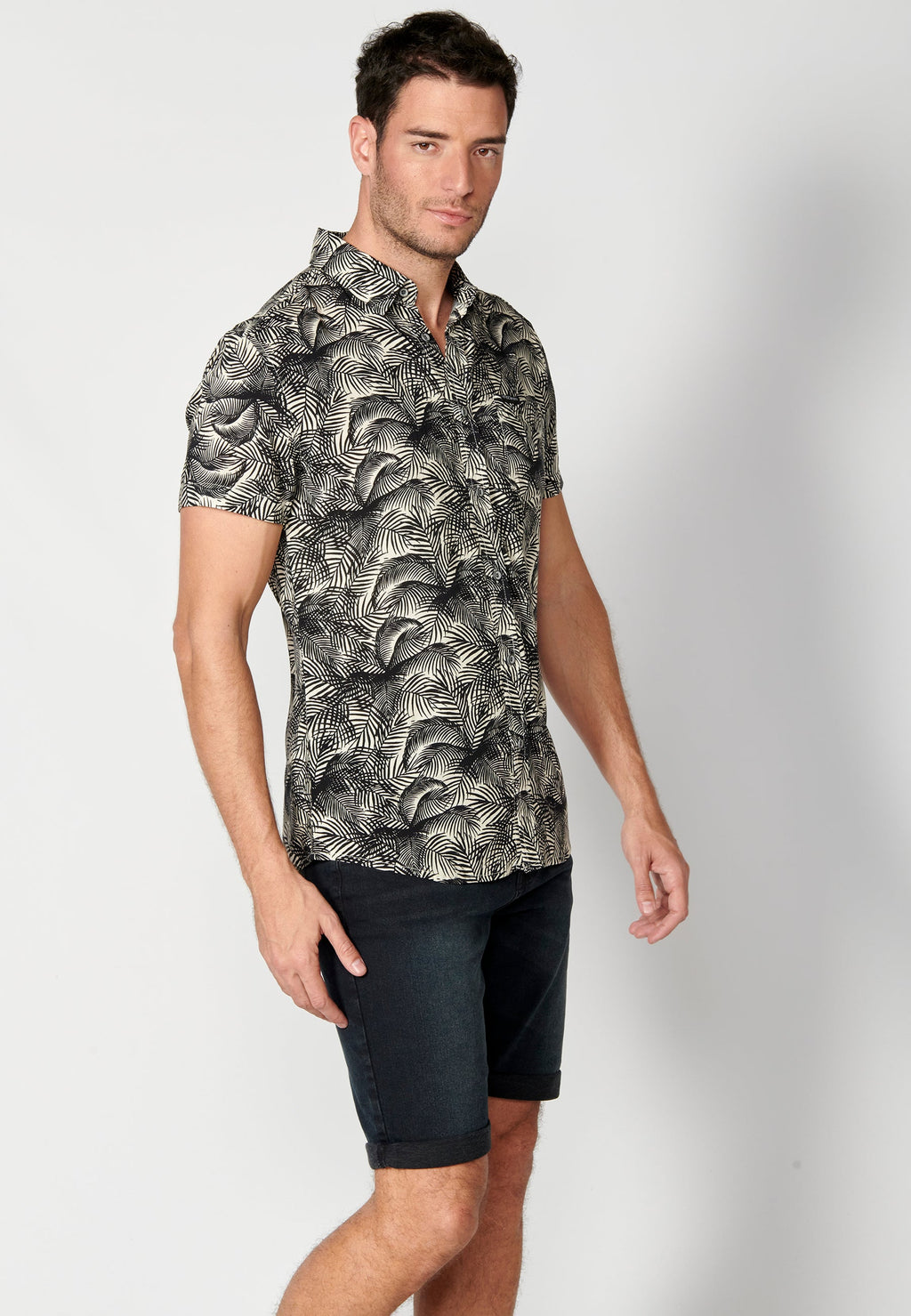 Camisa Hombre Manga Corta Estampado Degradado Viscosa – Koroshi 2311CC36