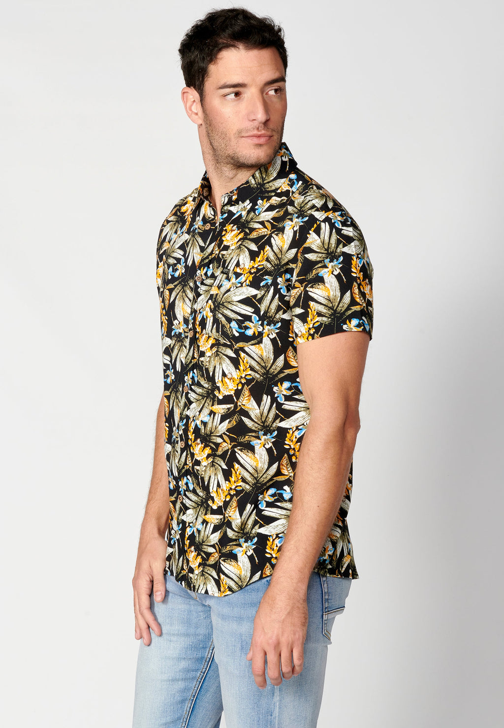 Camisa Hombre Manga Corta Estampado Tropical con Bolsillo Viscosa – Koroshi 2311CC37