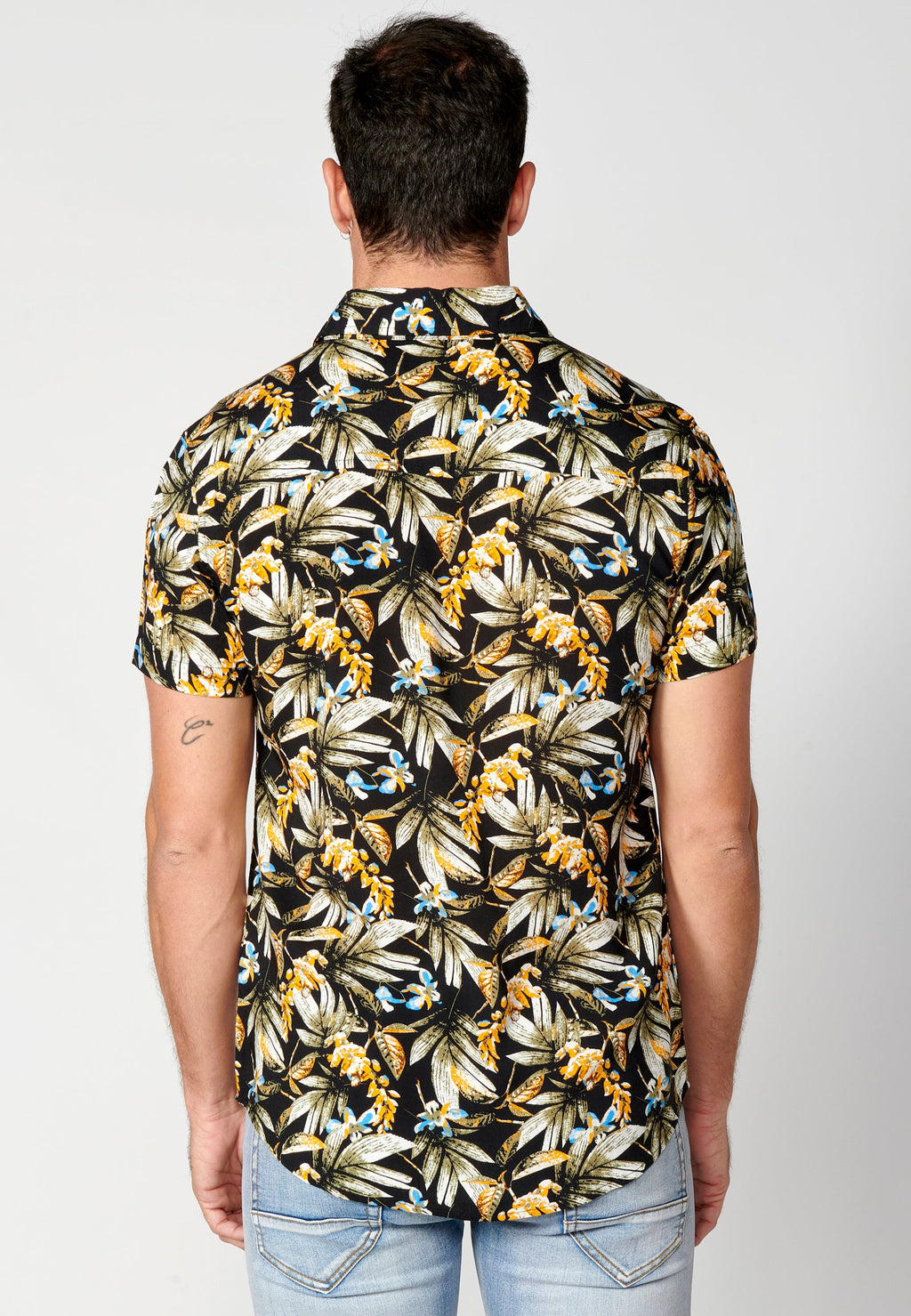 Camisa Hombre Manga Corta Estampado Tropical con Bolsillo Viscosa – Koroshi 2311CC37