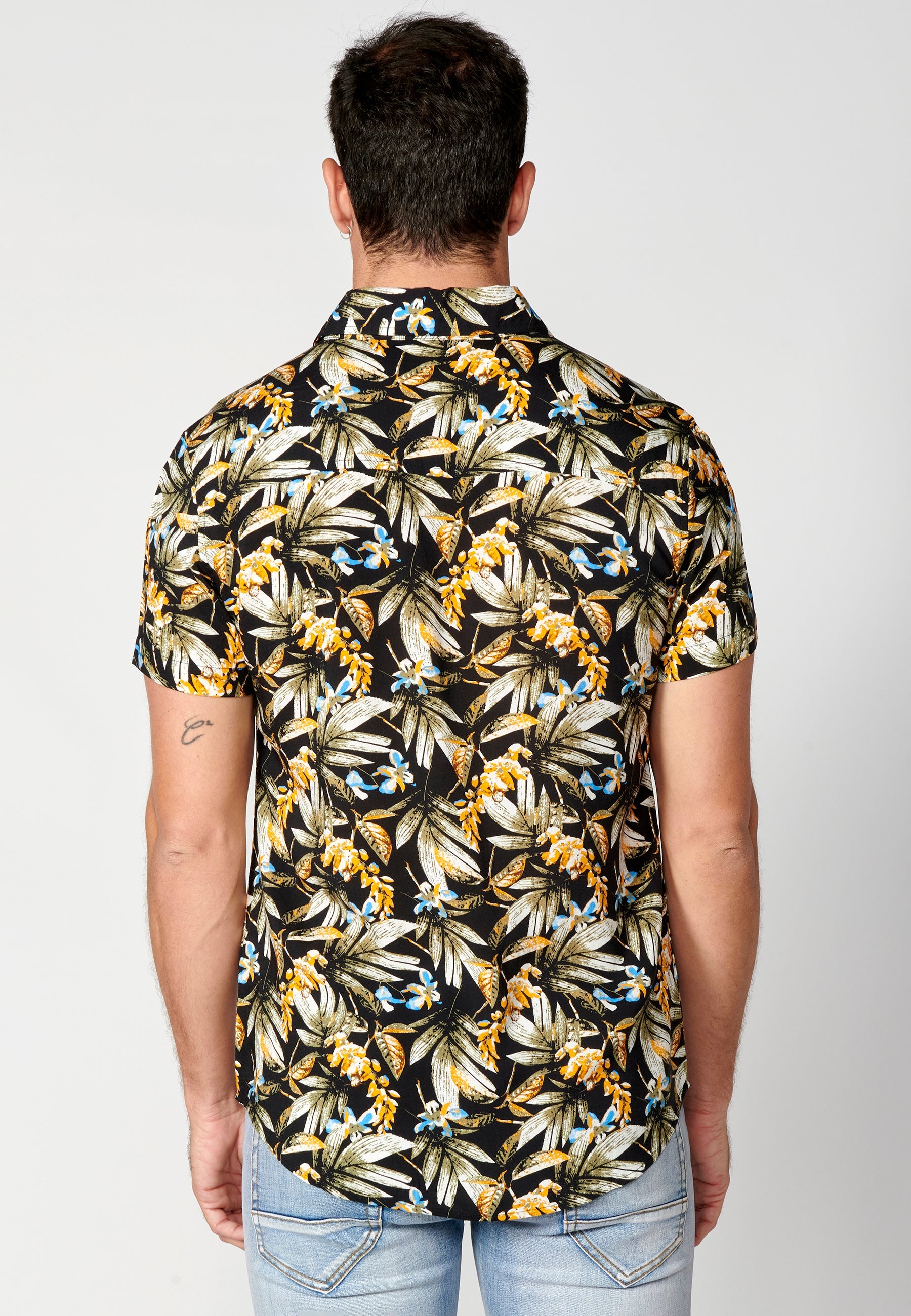 Camisa Hombre Manga Corta Estampado Tropical con Bolsillo Viscosa – Koroshi 2311CC37