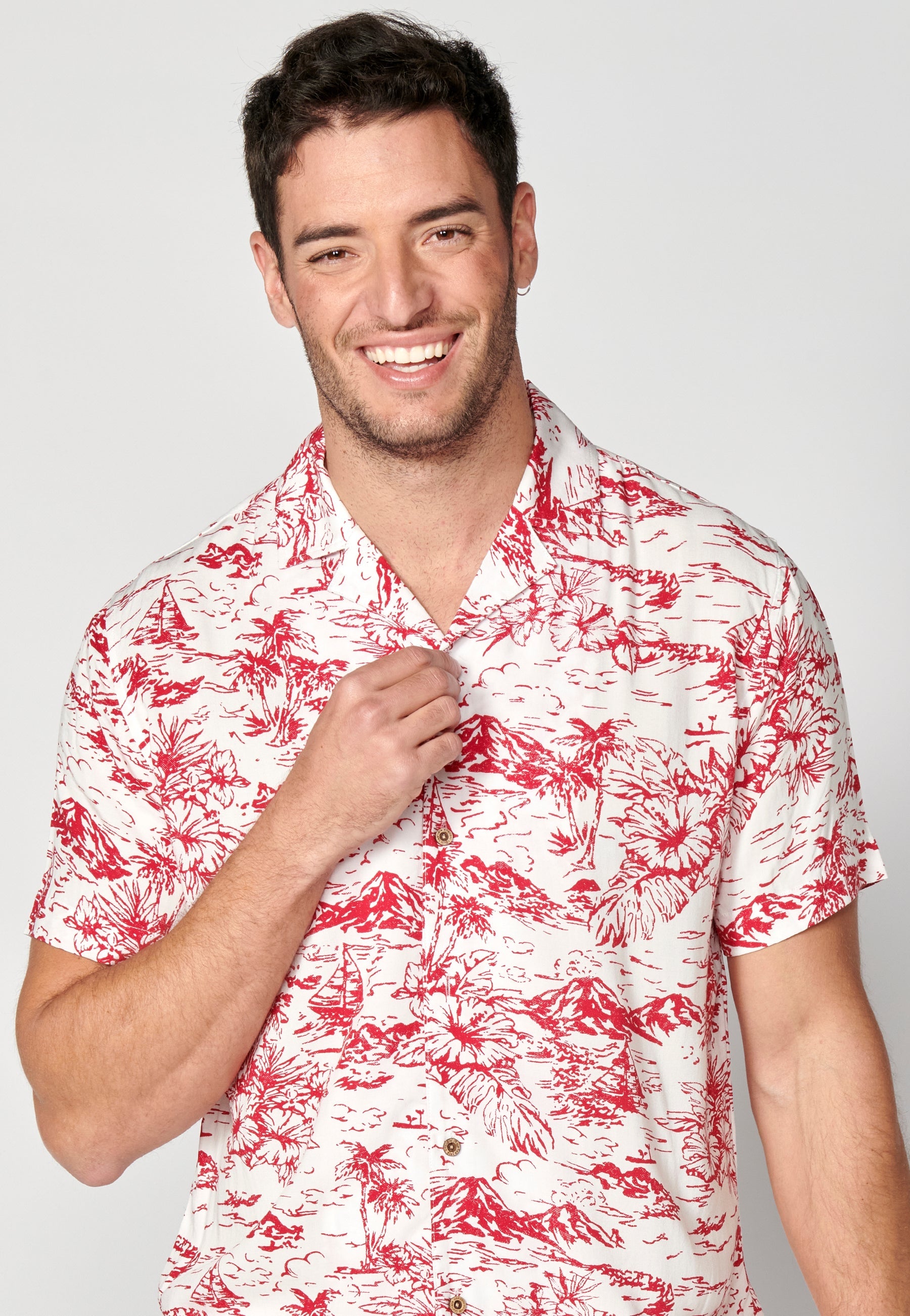 Camisa Hombre Manga Corta Cuello Cubano Estampado Hawaiano Viscosa – Koroshi 2311CC38