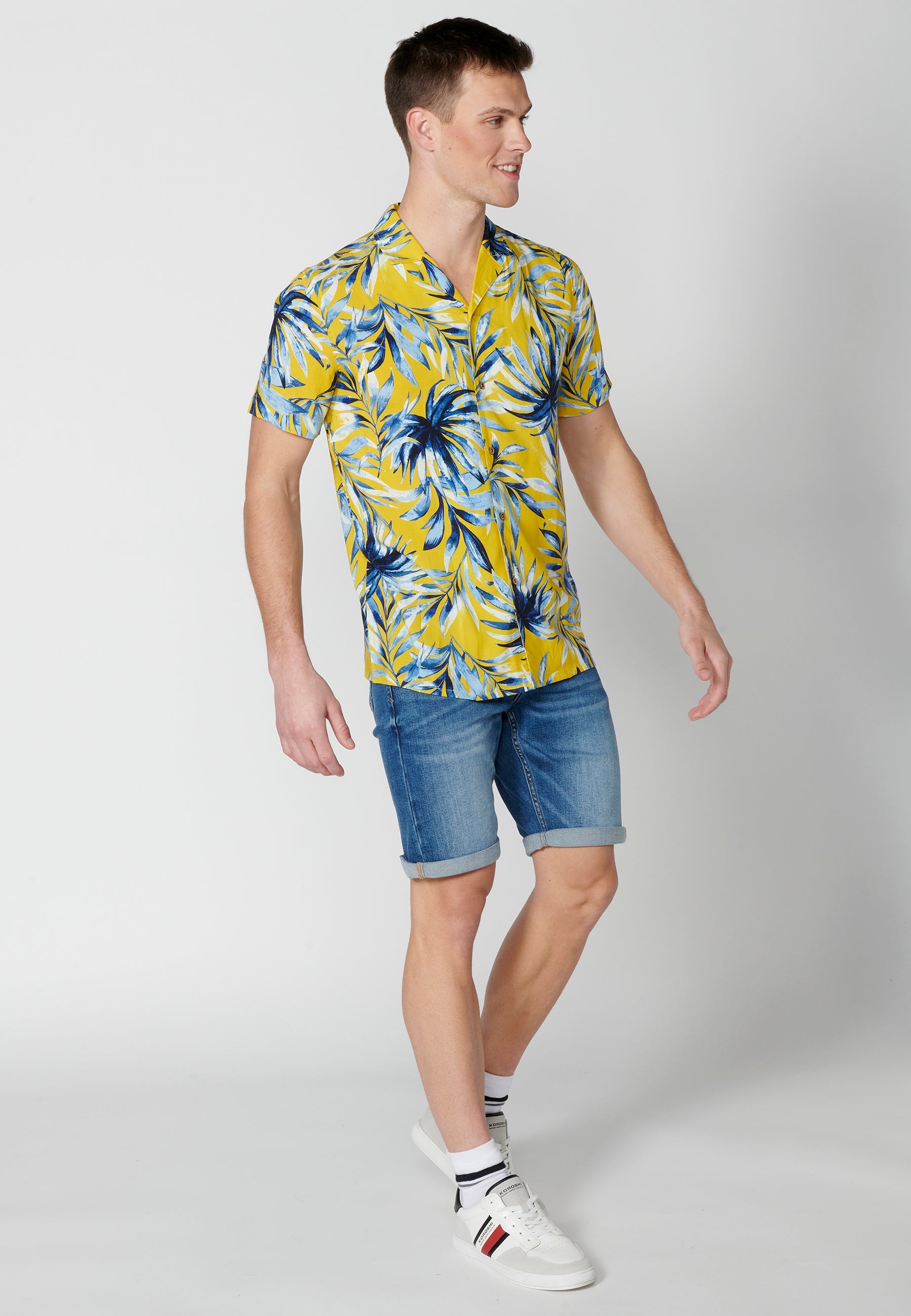 Camisa Hombre Manga Corta Cuello Cubano Estampado Hawaiano Viscosa – Koroshi 2311CC38