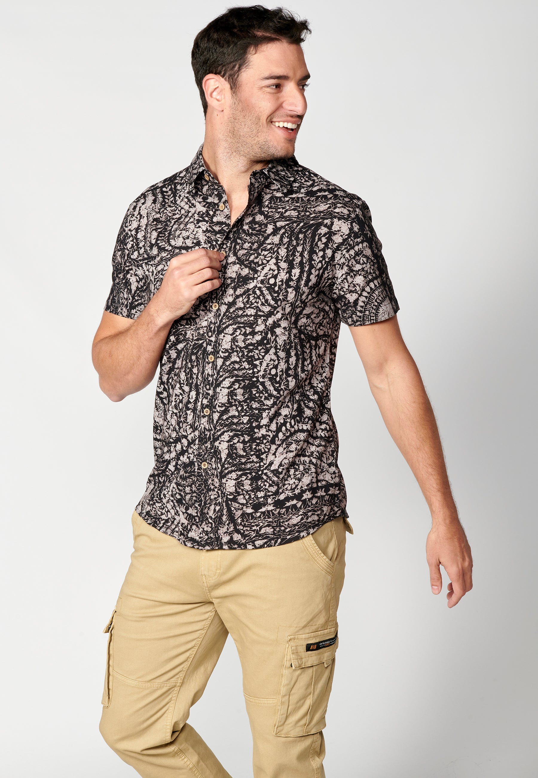 Camisa Hombre Manga Corta Estampado Palmeras Algodón Viscosa – Koroshi 2311CC39