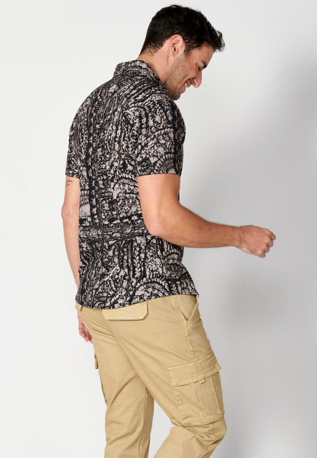 Camisa Hombre Manga Corta Estampado Palmeras Algodón Viscosa – Koroshi 2311CC39