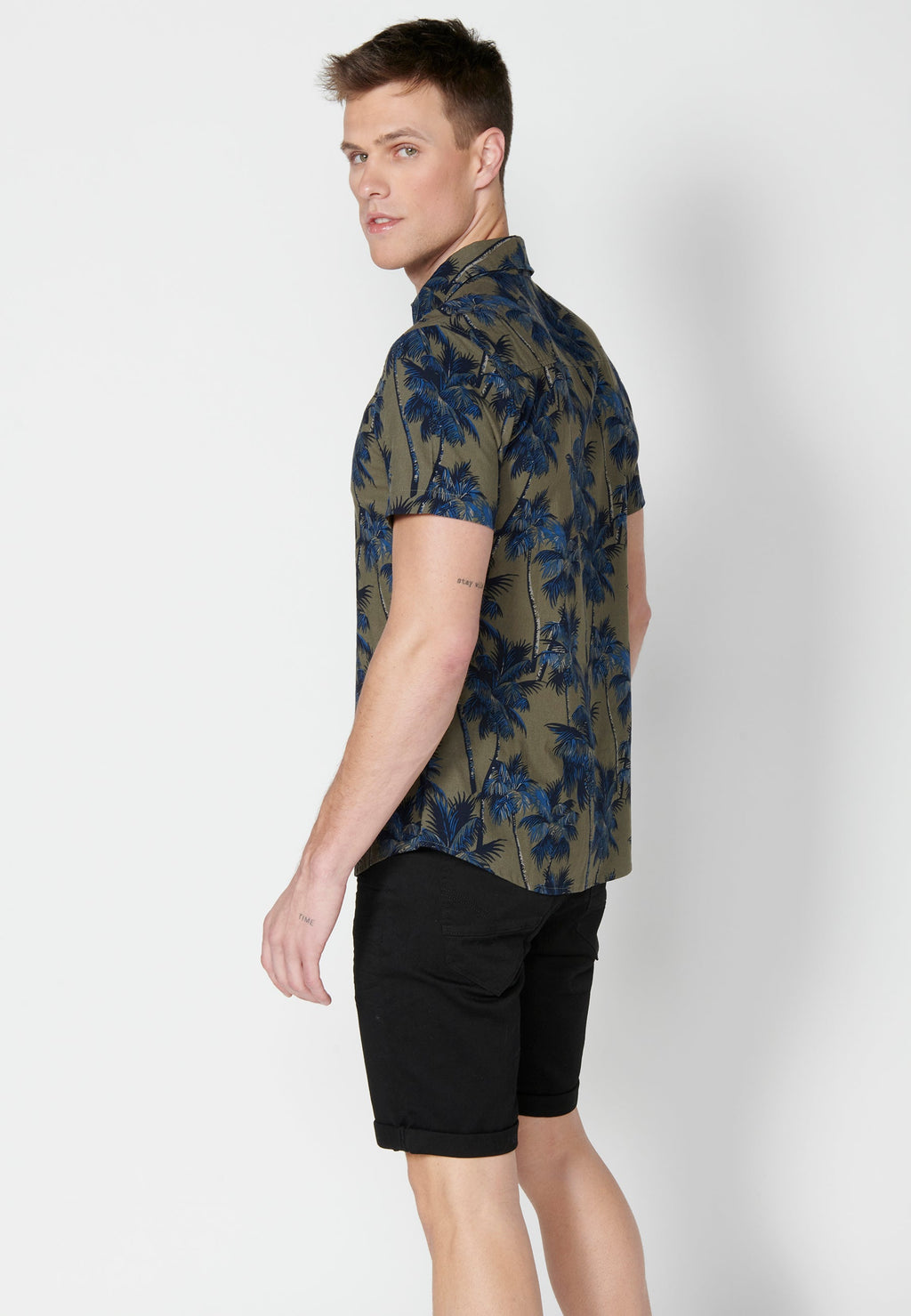 Camisa Hombre Manga Corta Estampado Palmeras Algodón Viscosa – Koroshi 2311CC39