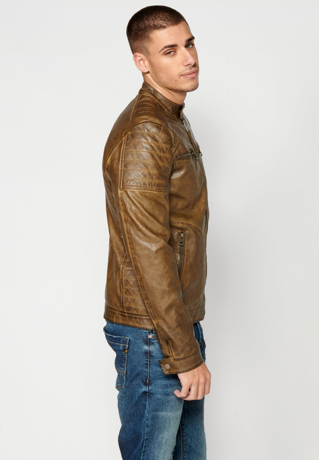 Chaqueta Cuero Sintético Cuello Mao Hombre – Koroshi 2311JA03