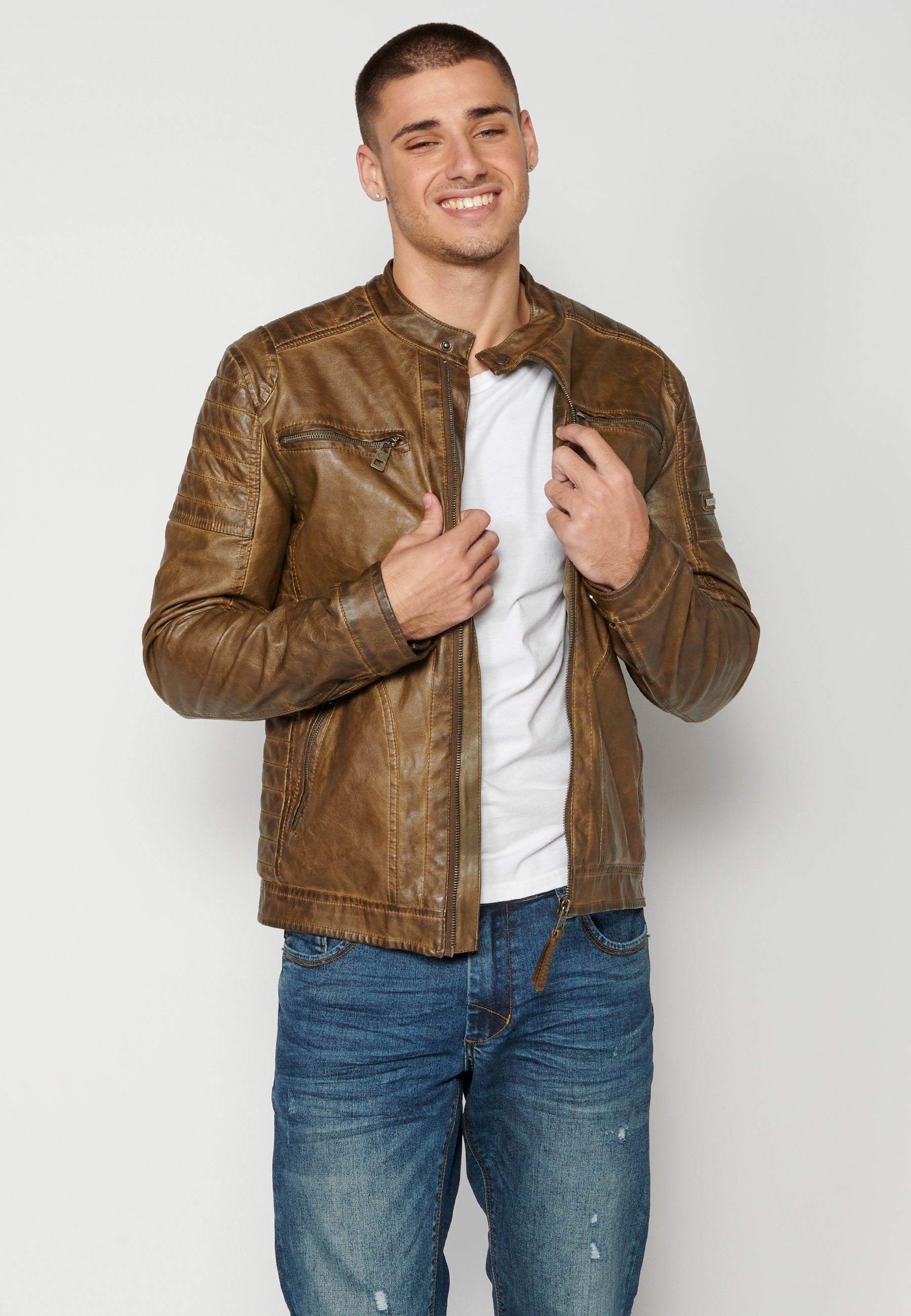 Chaqueta Cuero Sintético Cuello Mao Hombre – Koroshi 2311JA03