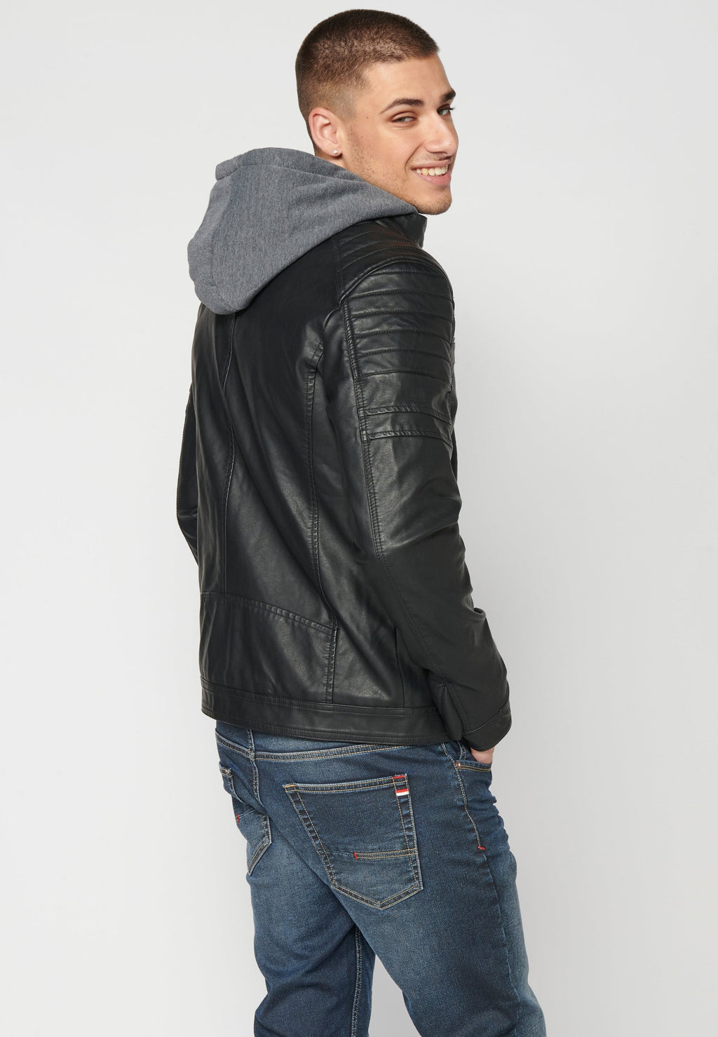 Chaqueta Cuero Sintético con Capucha Hombre – Koroshi 2311JA05