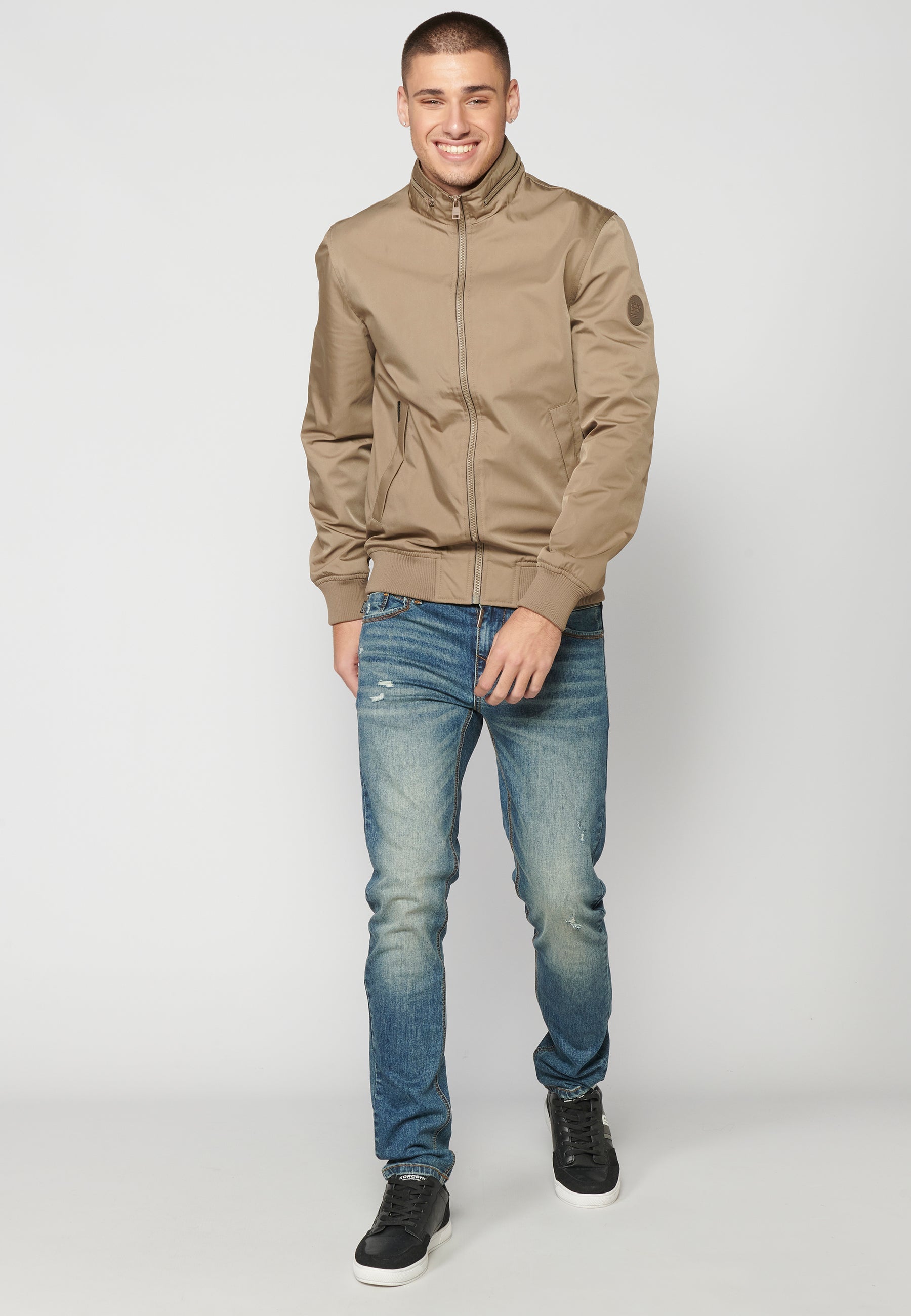 Chaqueta Bomber Hombre Cuello Alto y Cremallera – Koroshi Beige