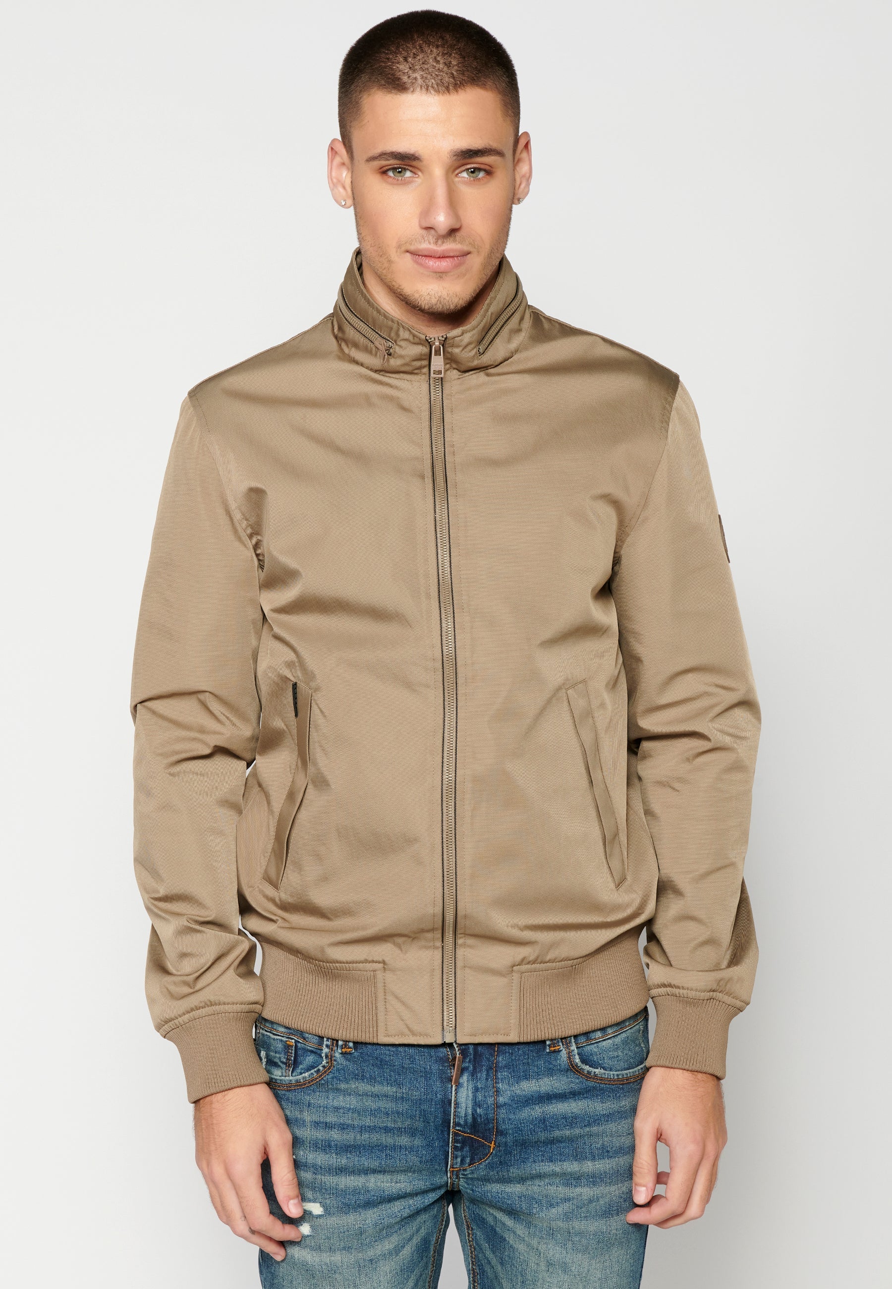 Chaqueta Bomber Hombre Cuello Alto y Cremallera – Koroshi Beige