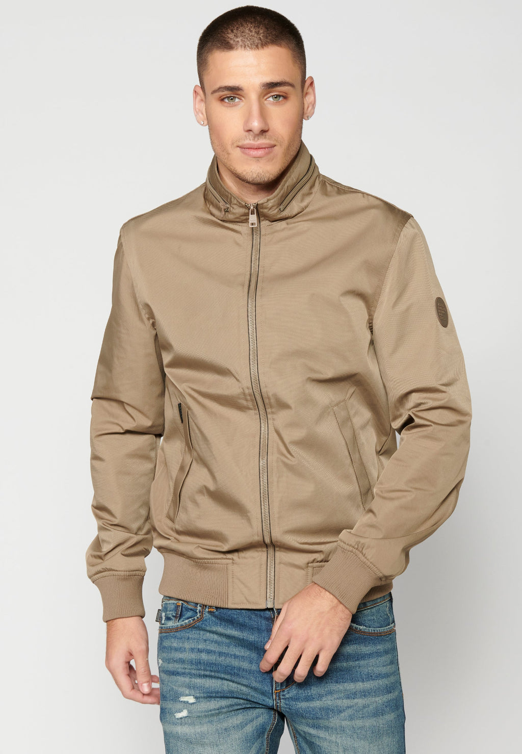 Chaqueta Bomber Hombre Cuello Alto y Cremallera – Koroshi Beige