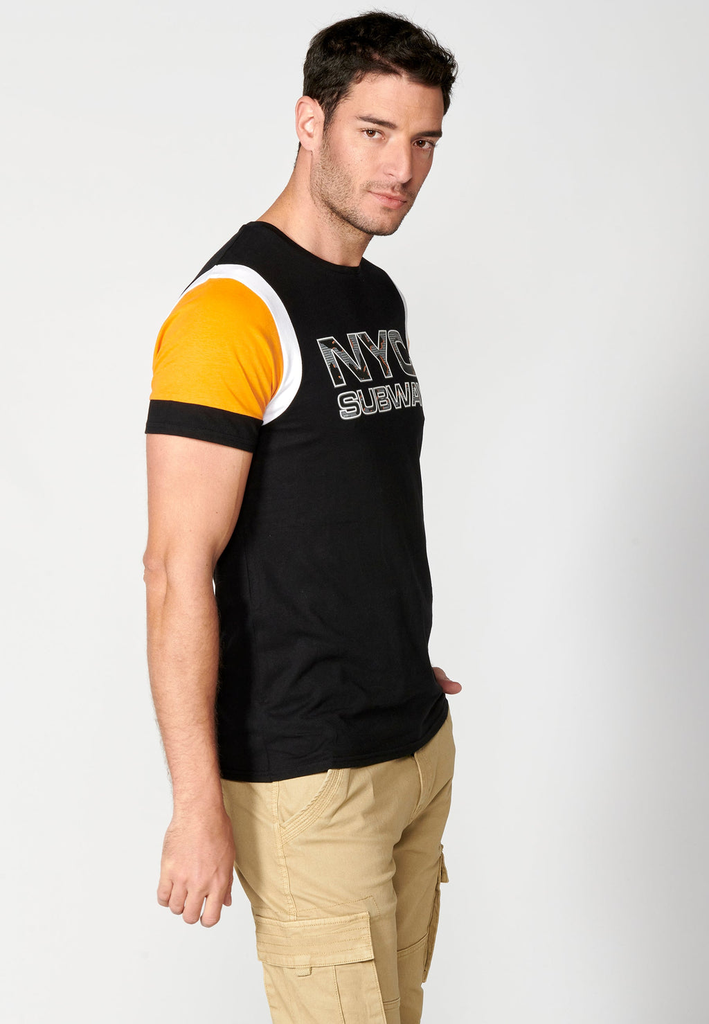 Camiseta Hombre Manga Corta Cuello Redondo Estampada – Koroshi Negro