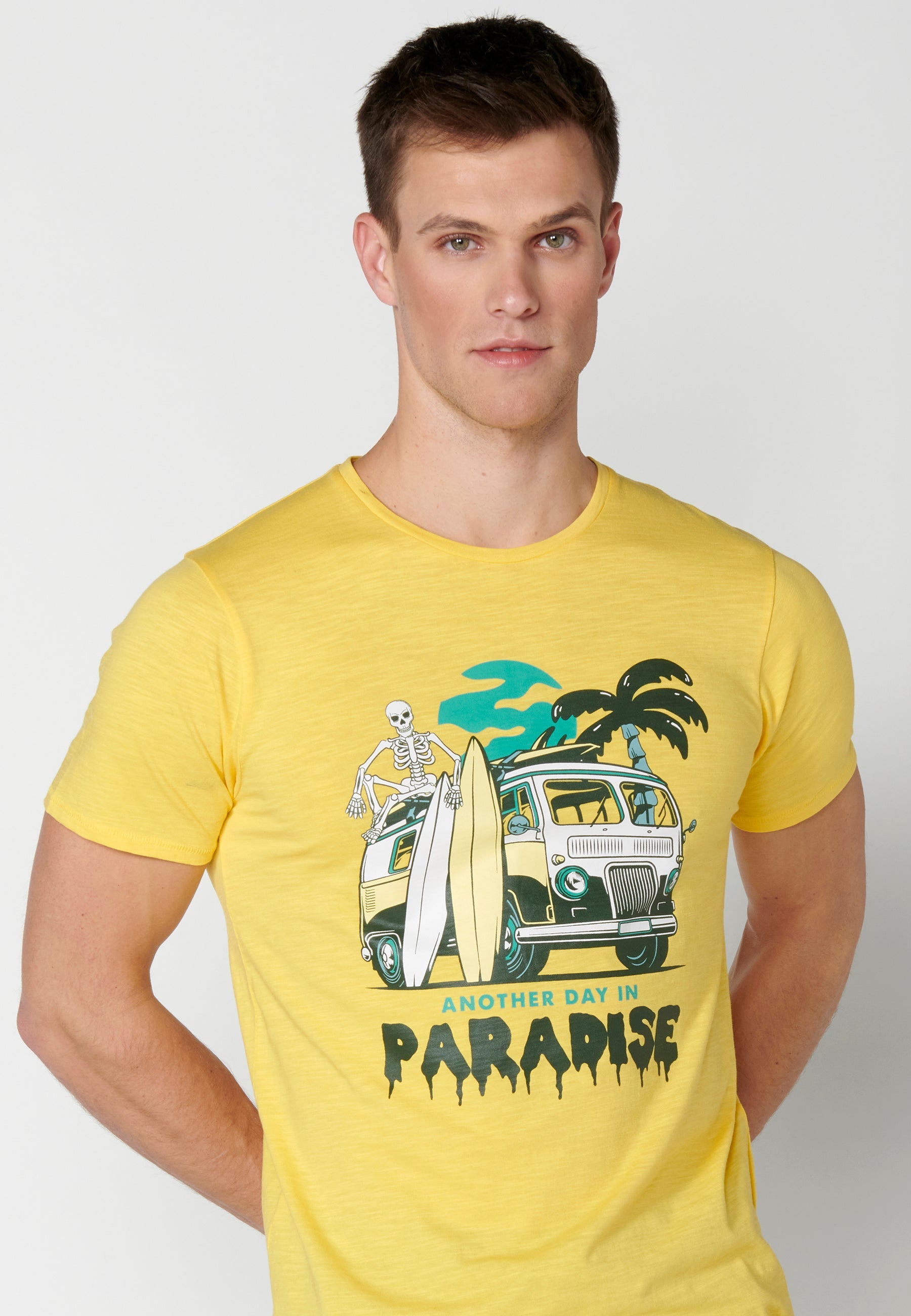 Camiseta Hombre Manga Corta Cuello Redondo Estampada – Koroshi 2311MC38
