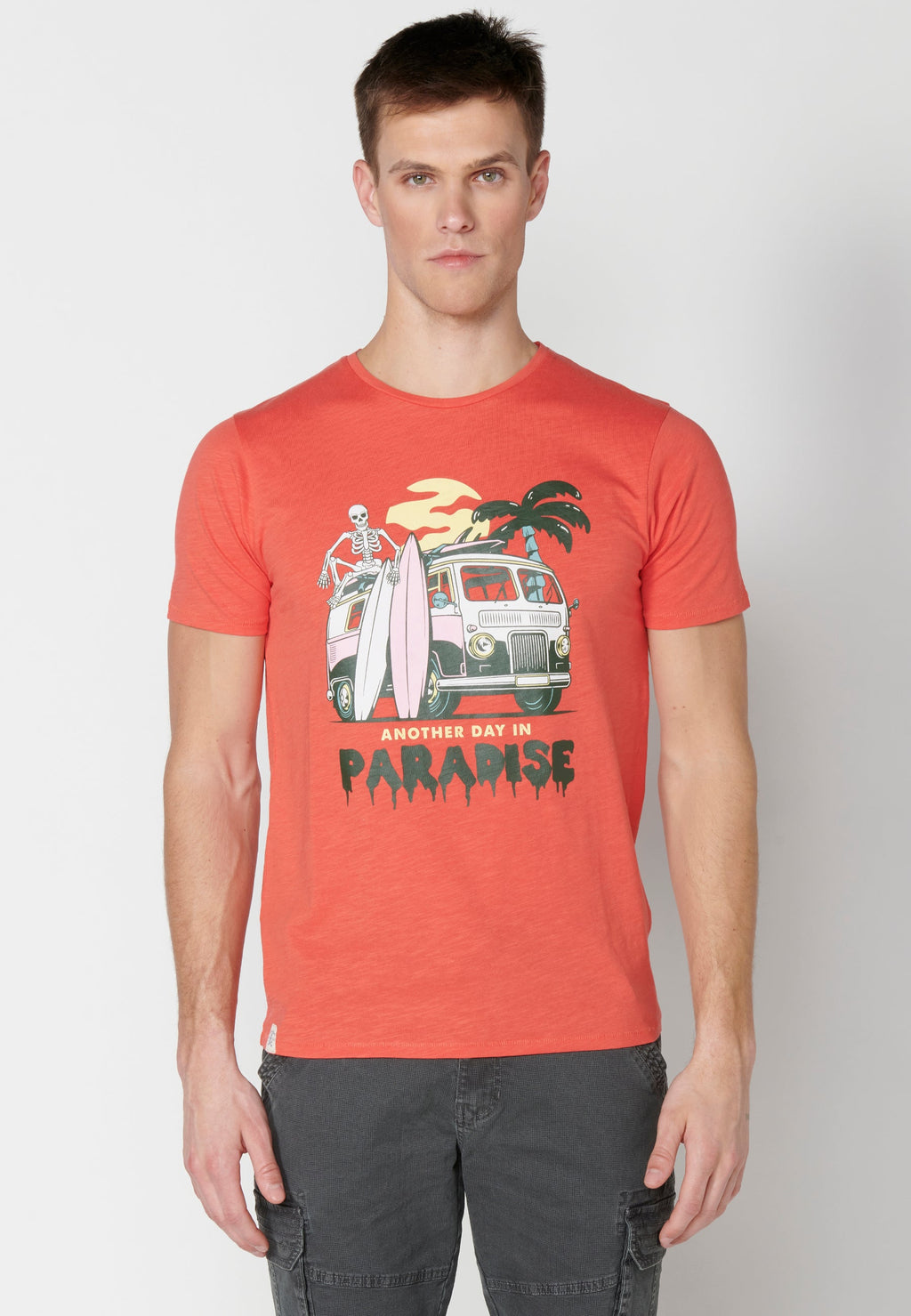 Camiseta Hombre Manga Corta Cuello Redondo Estampada – Koroshi 2311MC38