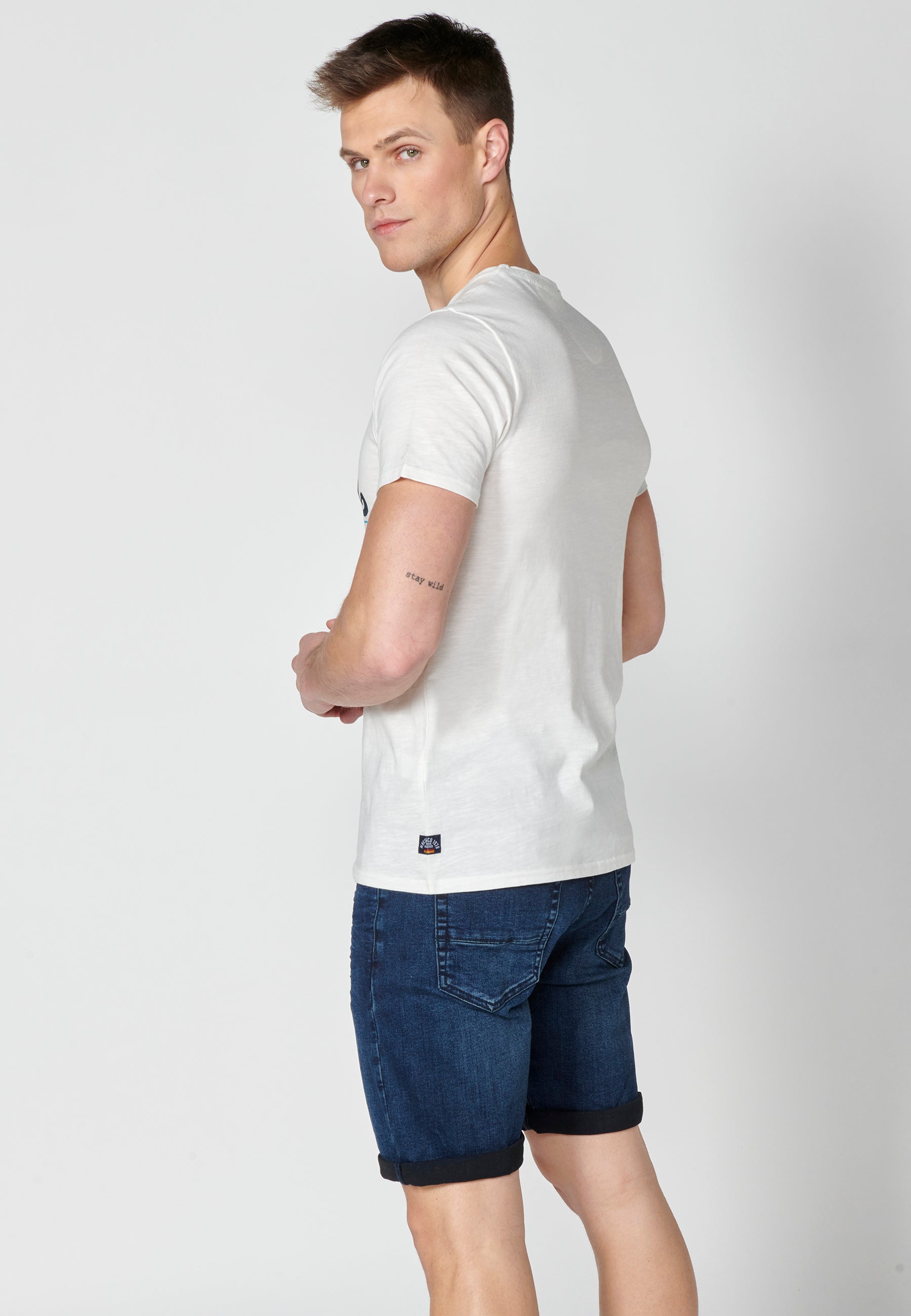 Camiseta Hombre Manga Corta Cuello Redondo Estampada – Koroshi 2311MC39