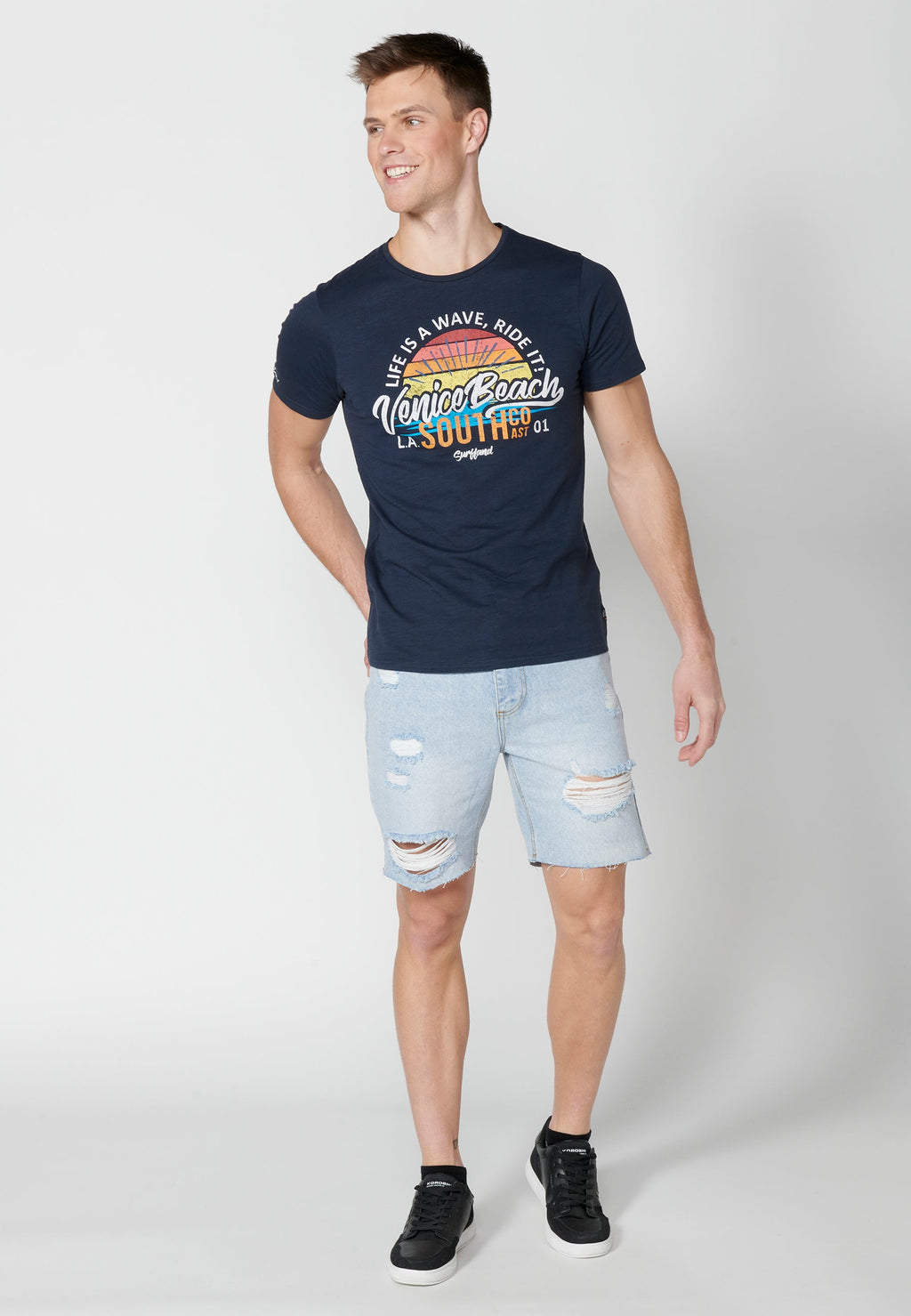 Camiseta Hombre Manga Corta Cuello Redondo Estampada – Koroshi 2311MC39
