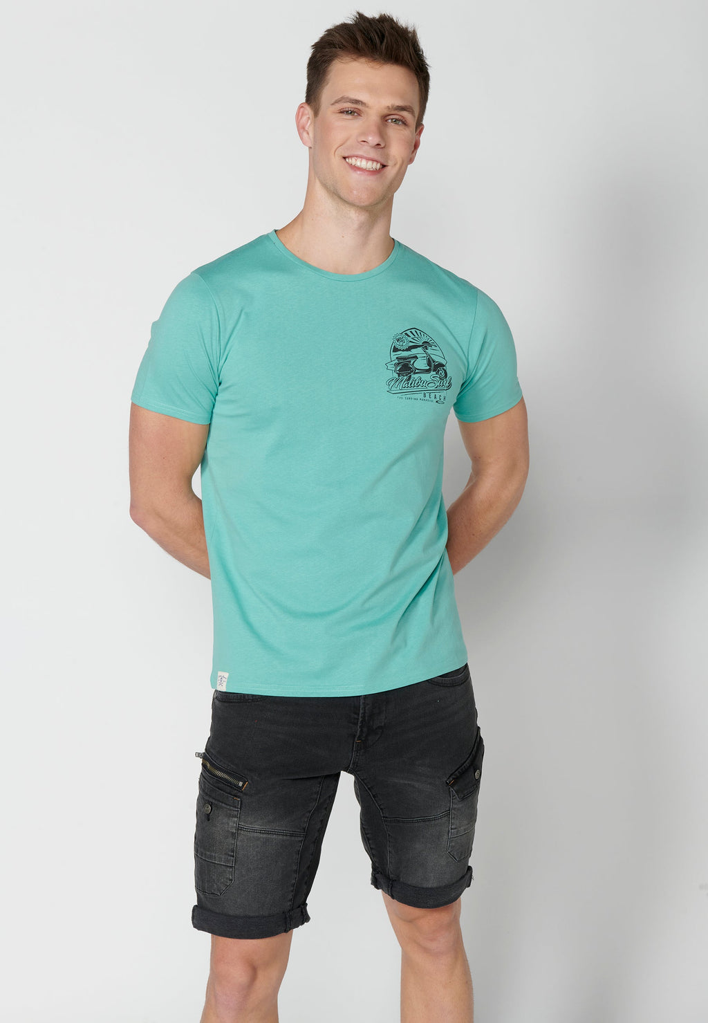 Camiseta Hombre Manga Corta Cuello Redondo Estampada – Koroshi 2311MC42