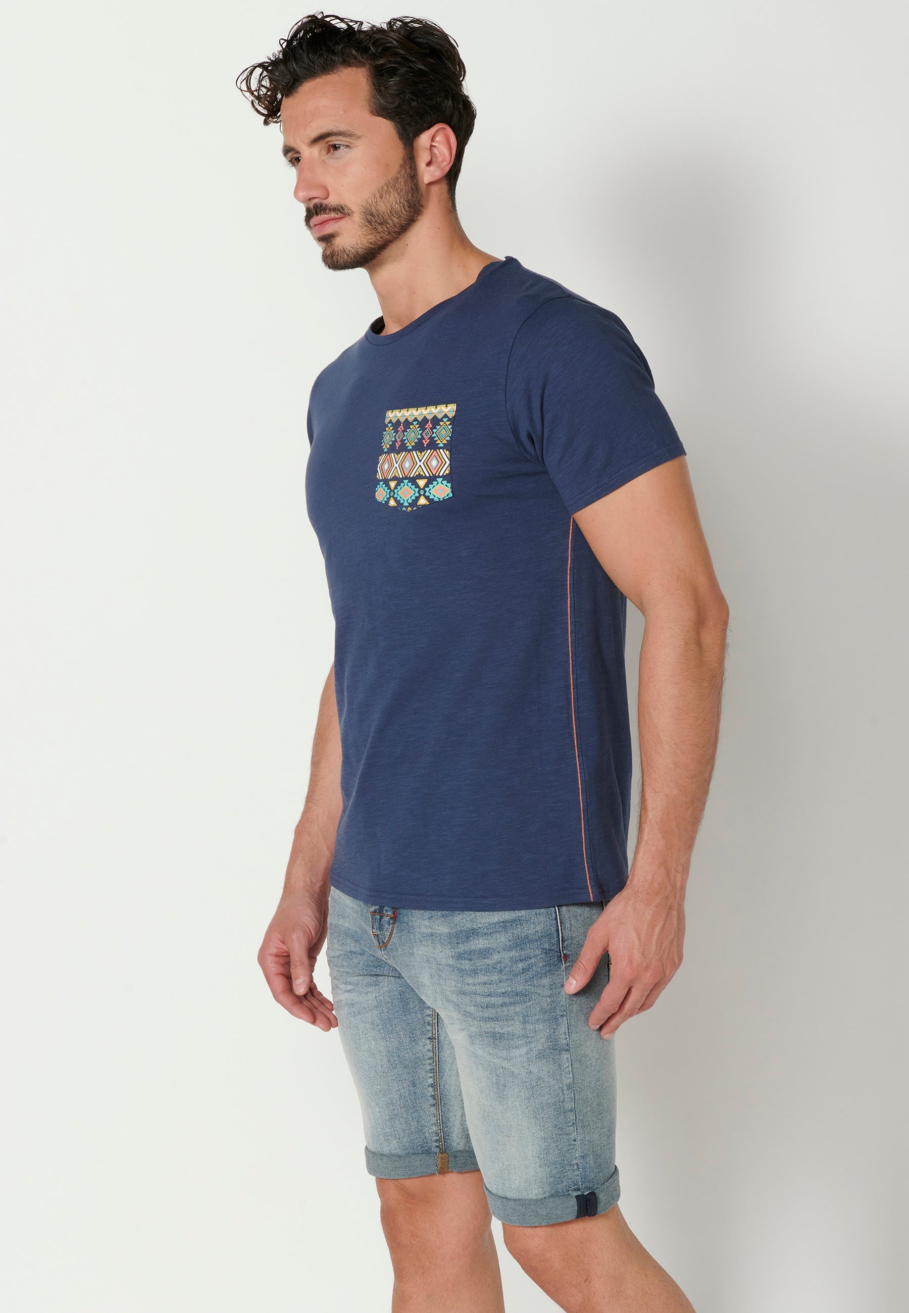 Camiseta Hombre Manga Corta Cuello Redondo Bolsillo Estampado – Koroshi 2311MC46