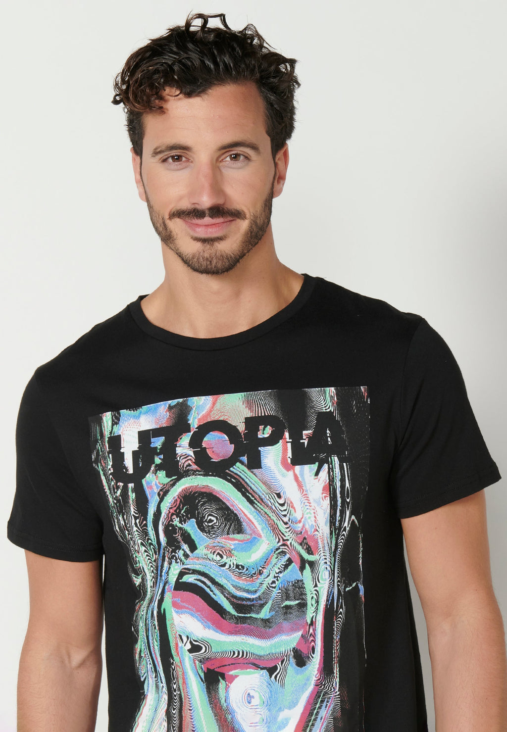 Camiseta Hombre Manga Corta Cuello Redondo Estampada – Koroshi Negro