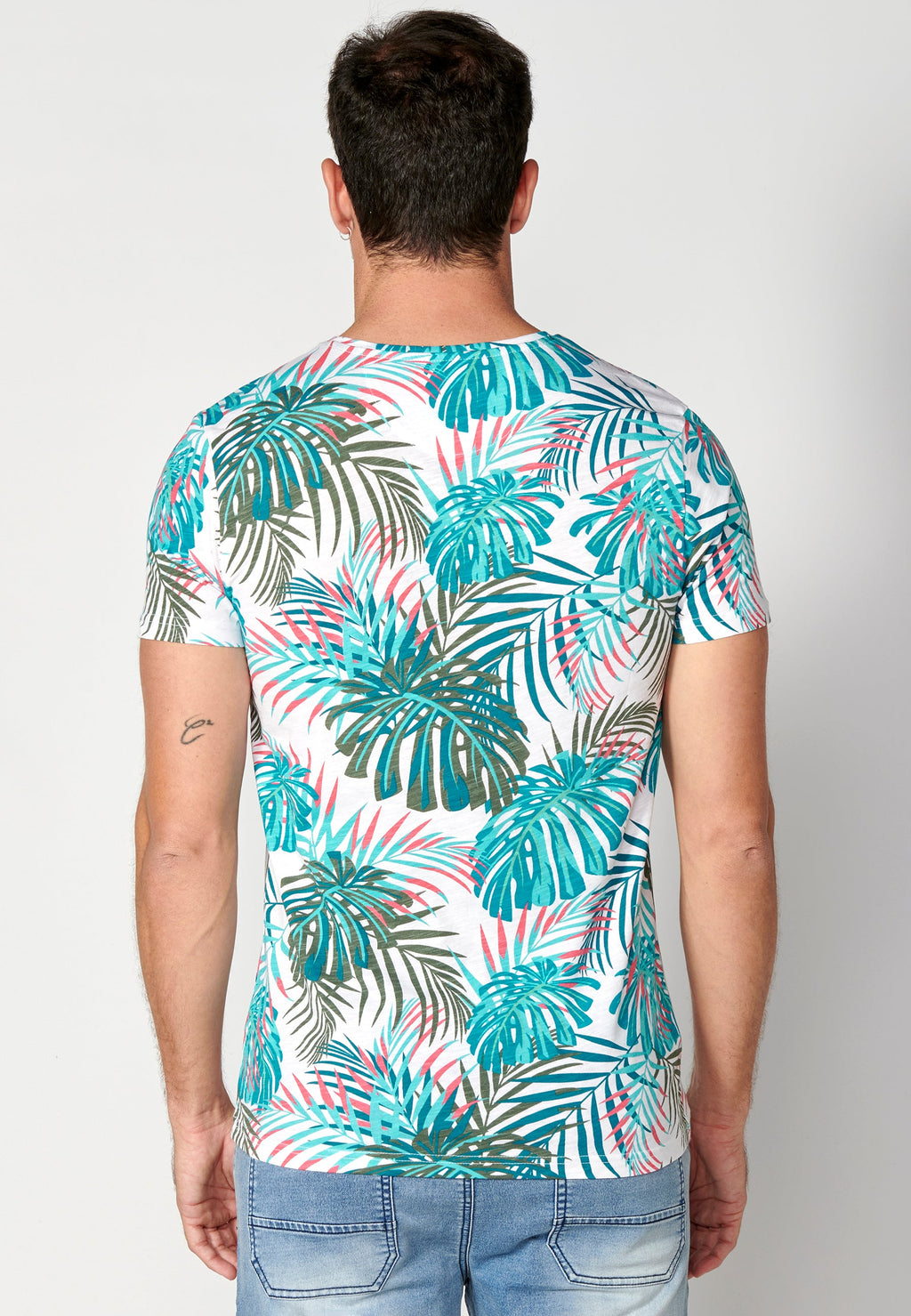 Camiseta Hombre Manga Corta Cuello Redondo Estampado Tropical – Koroshi 2311MC55