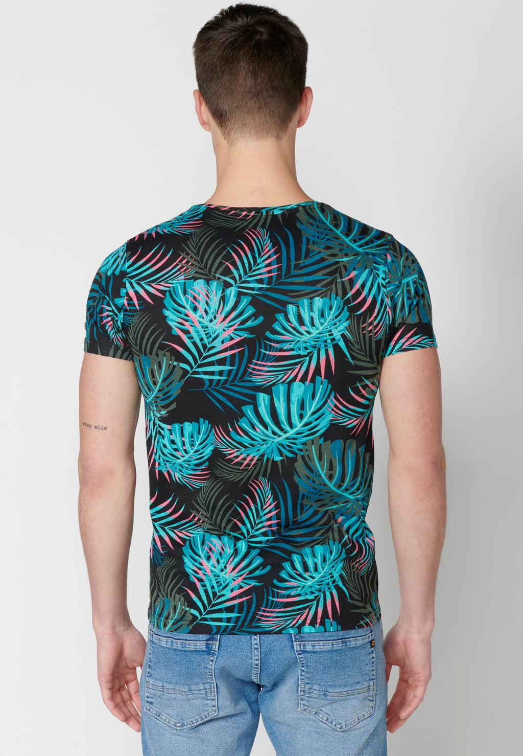 Camiseta Hombre Manga Corta Cuello Redondo Estampado Tropical – Koroshi 2311MC55