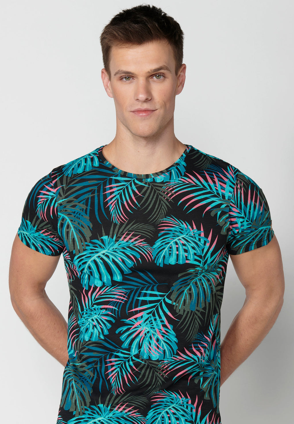 Camiseta Hombre Manga Corta Cuello Redondo Estampado Tropical – Koroshi 2311MC55
