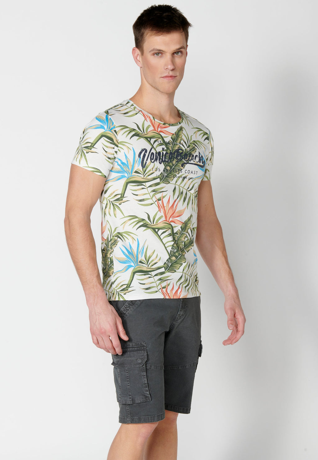 Camiseta Hombre Manga Corta Cuello Redondo Estampado Tropical – Koroshi 2311MC57