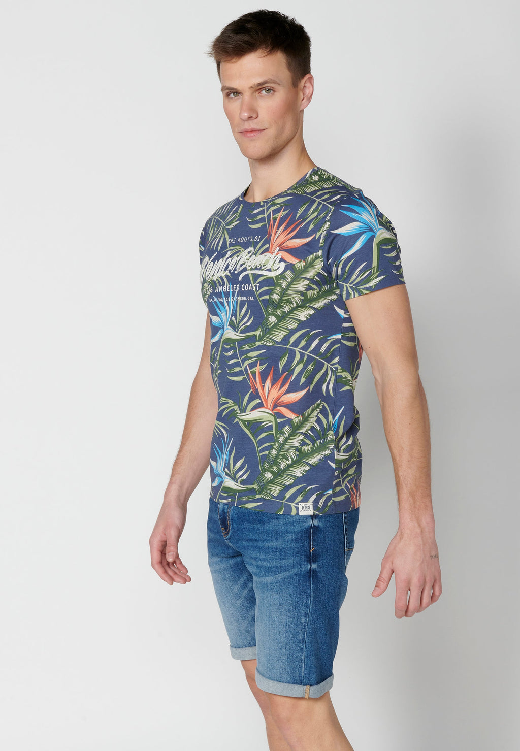 Camiseta Hombre Manga Corta Cuello Redondo Estampado Tropical – Koroshi 2311MC57