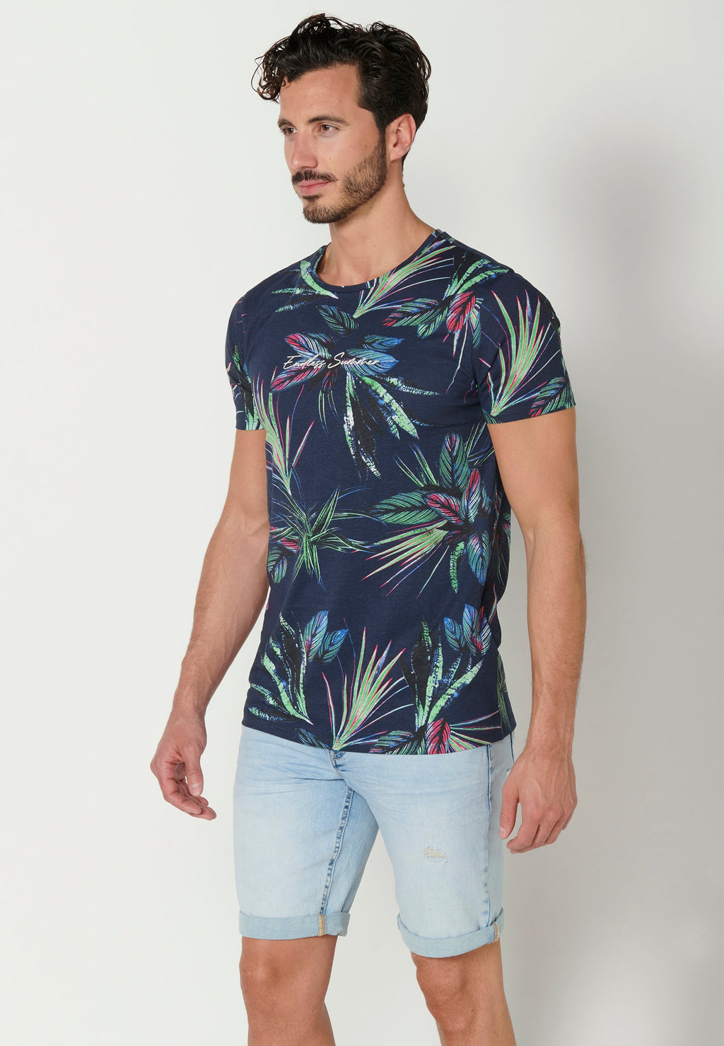 Camiseta Hombre Manga Corta Cuello Redondo Estampado Tropical – Koroshi Negro