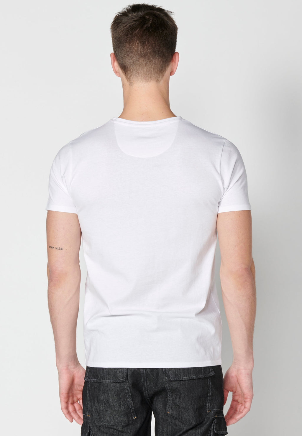 Camiseta Hombre Manga Corta Cuello Redondo Estampada – Koroshi 2311MC72